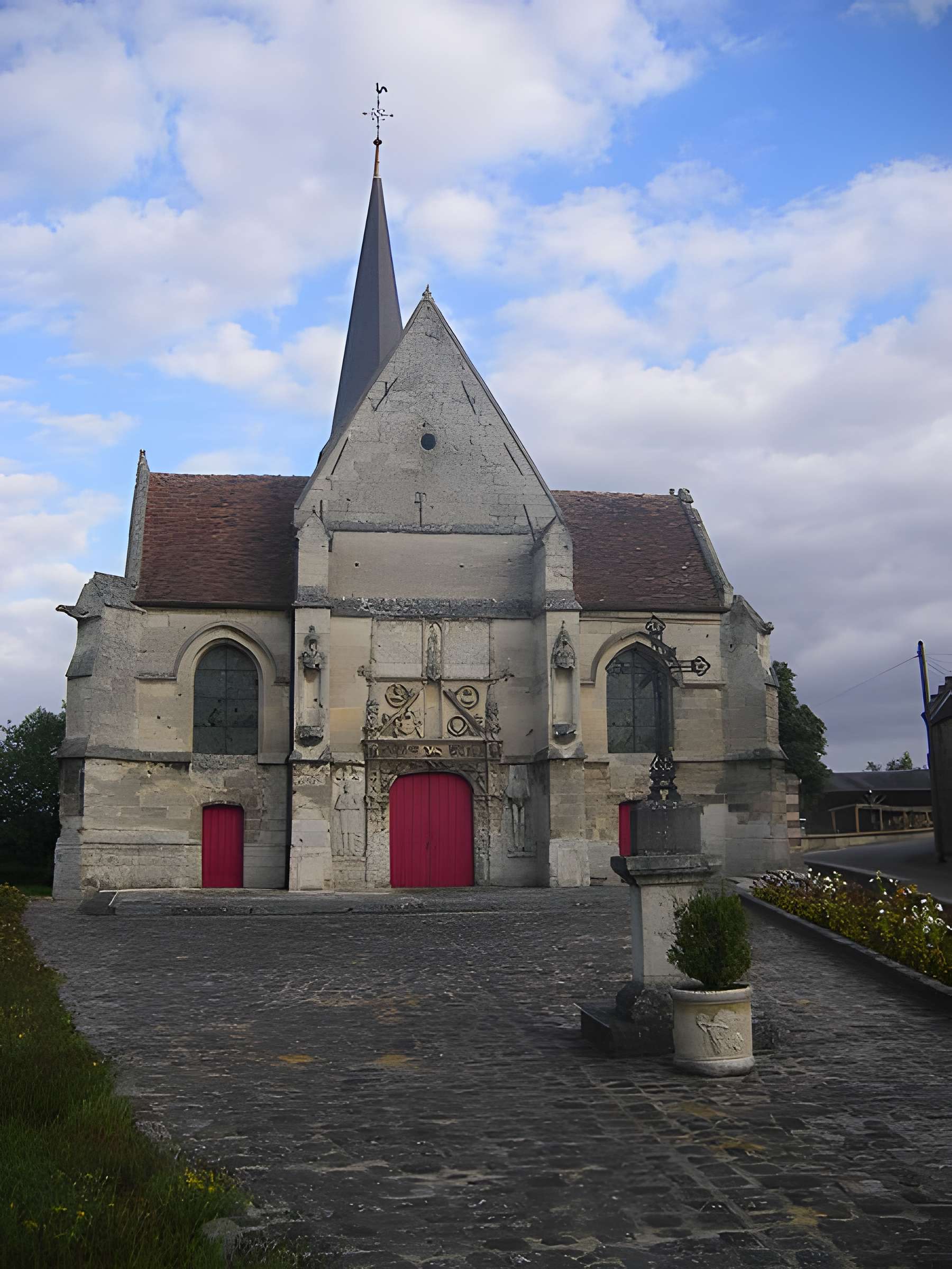 Église Saint-Pierre-ès-Liens de Blérancourt