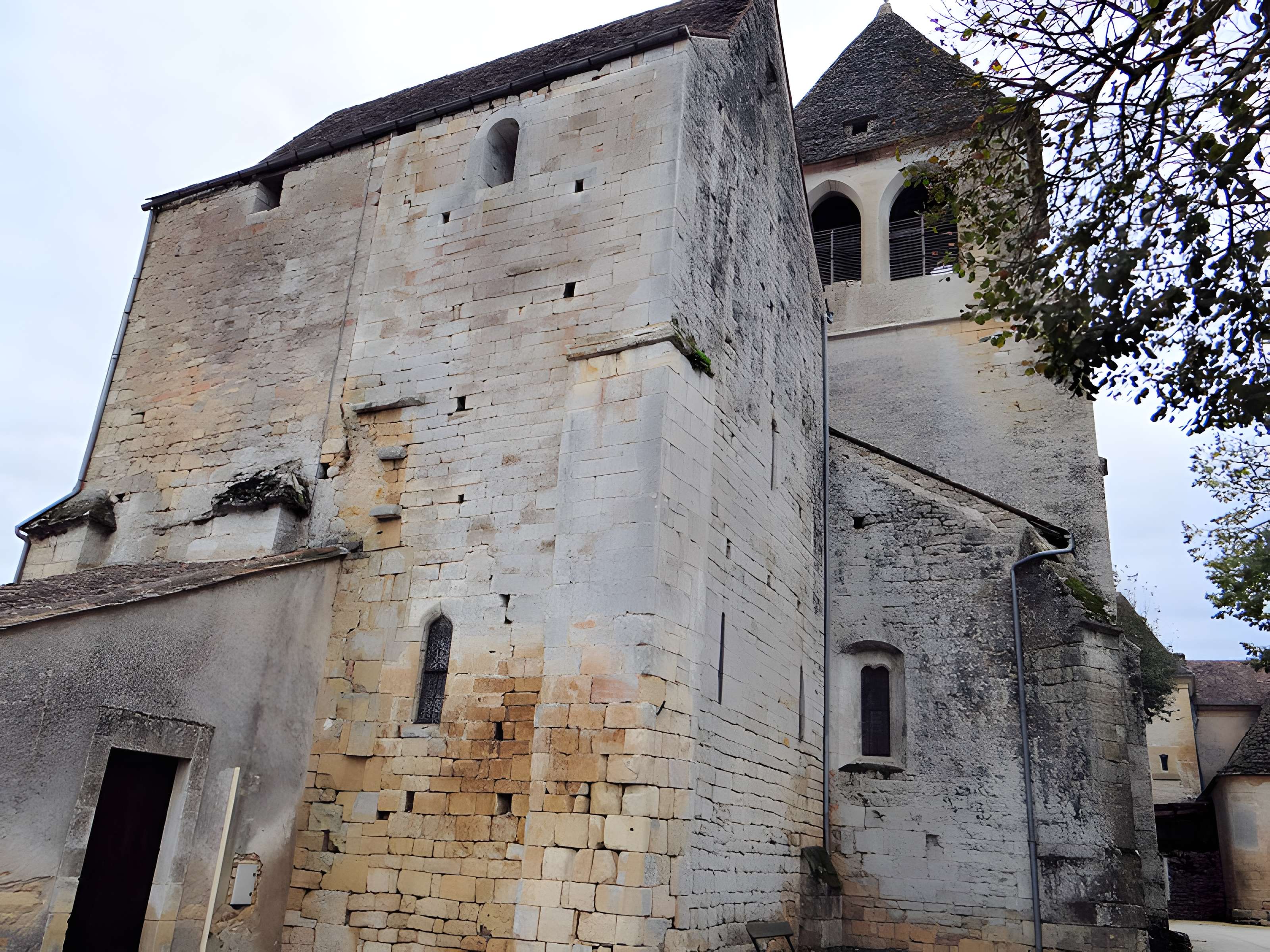 Église Saint-Pierre-ès-Liens de Calviac-en-Périgord