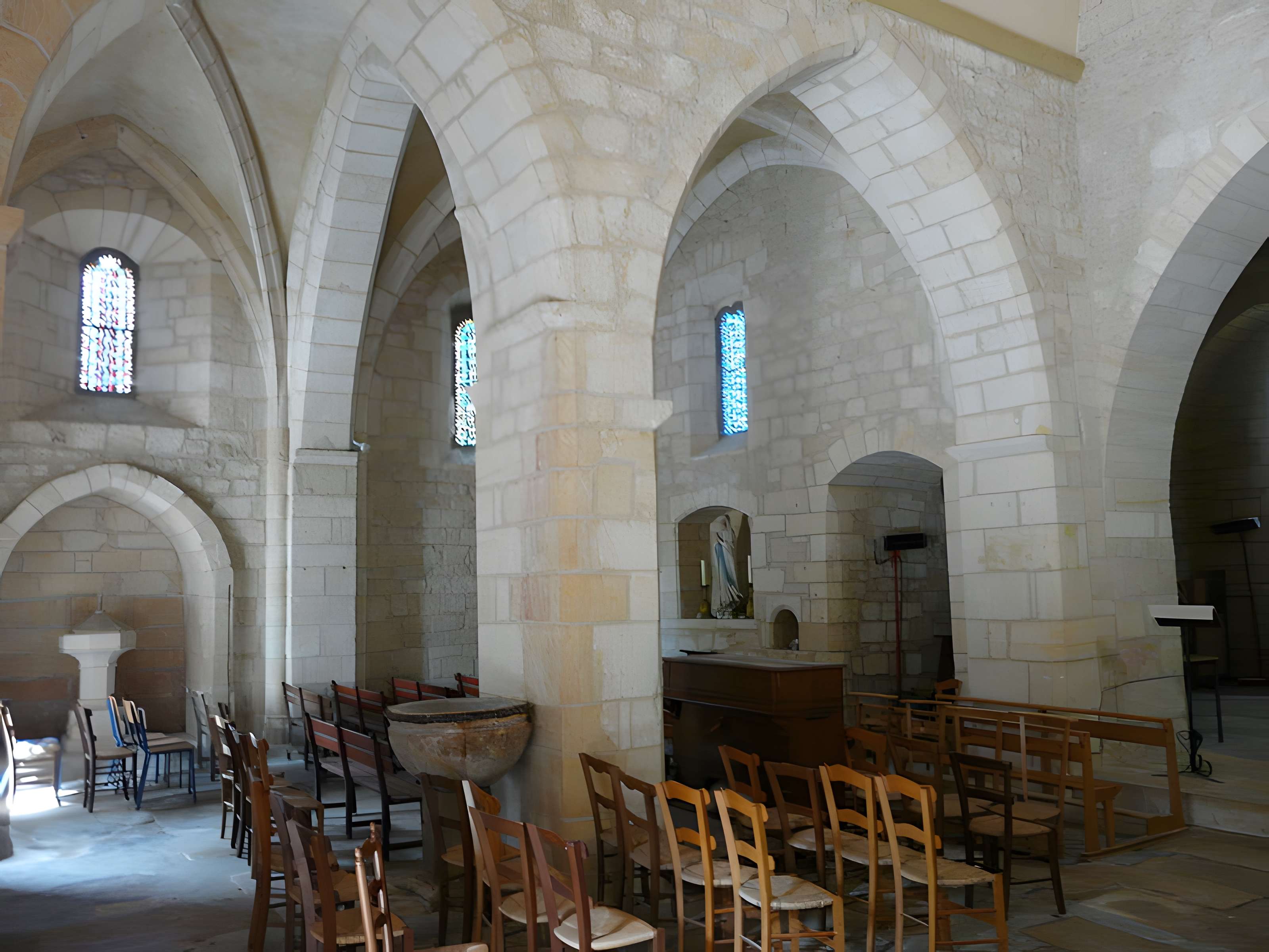 Église Saint-Pierre-ès-Liens de Calviac-en-Périgord