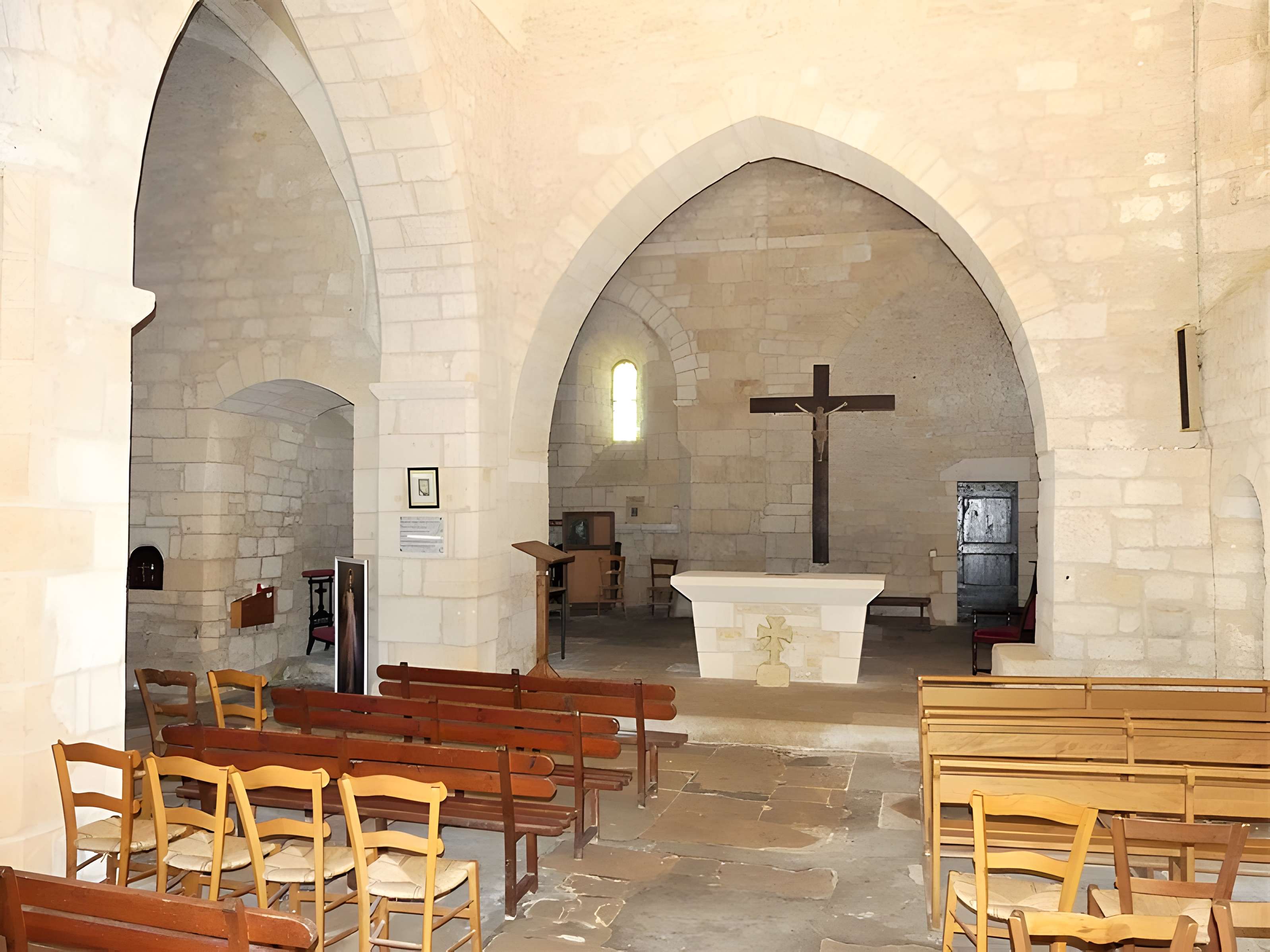 Église Saint-Pierre-ès-Liens de Calviac-en-Périgord