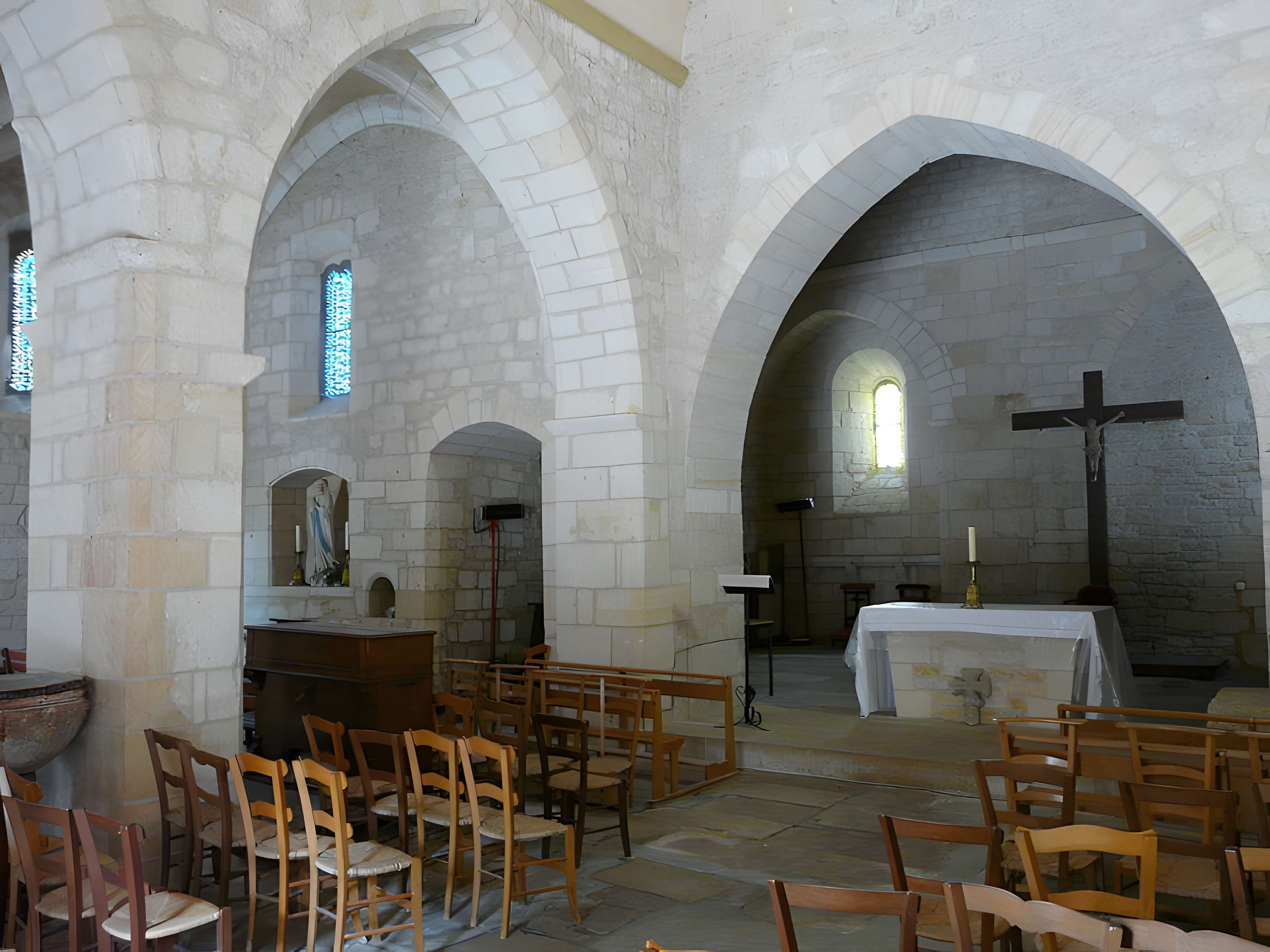 Église Saint-Pierre-ès-Liens de Calviac-en-Périgord