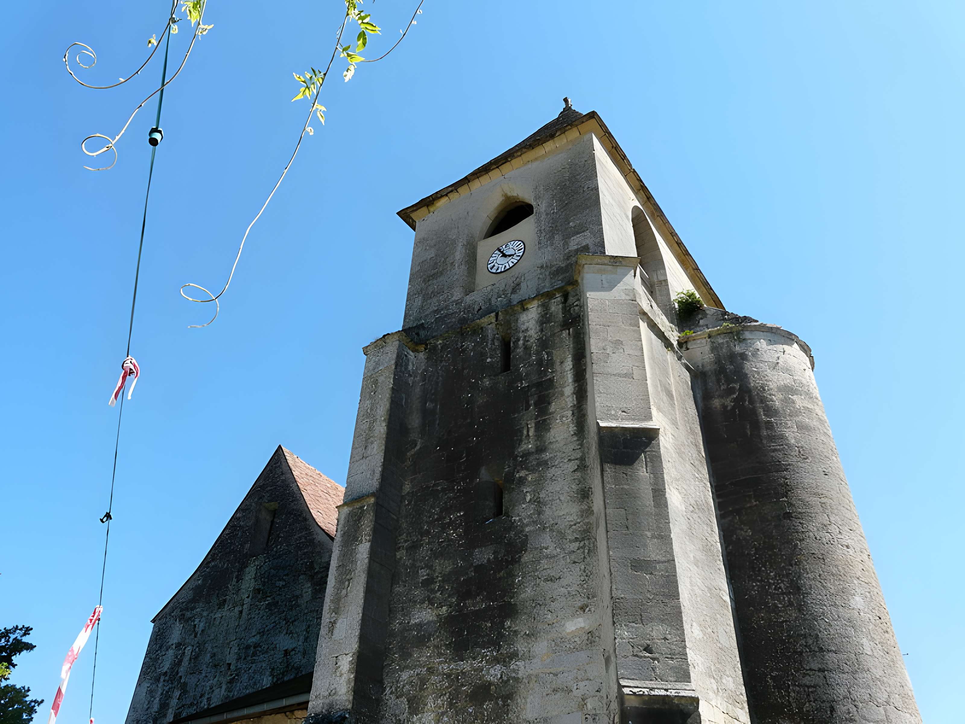 Église Saint-Pierre-ès-Liens de Calviac-en-Périgord