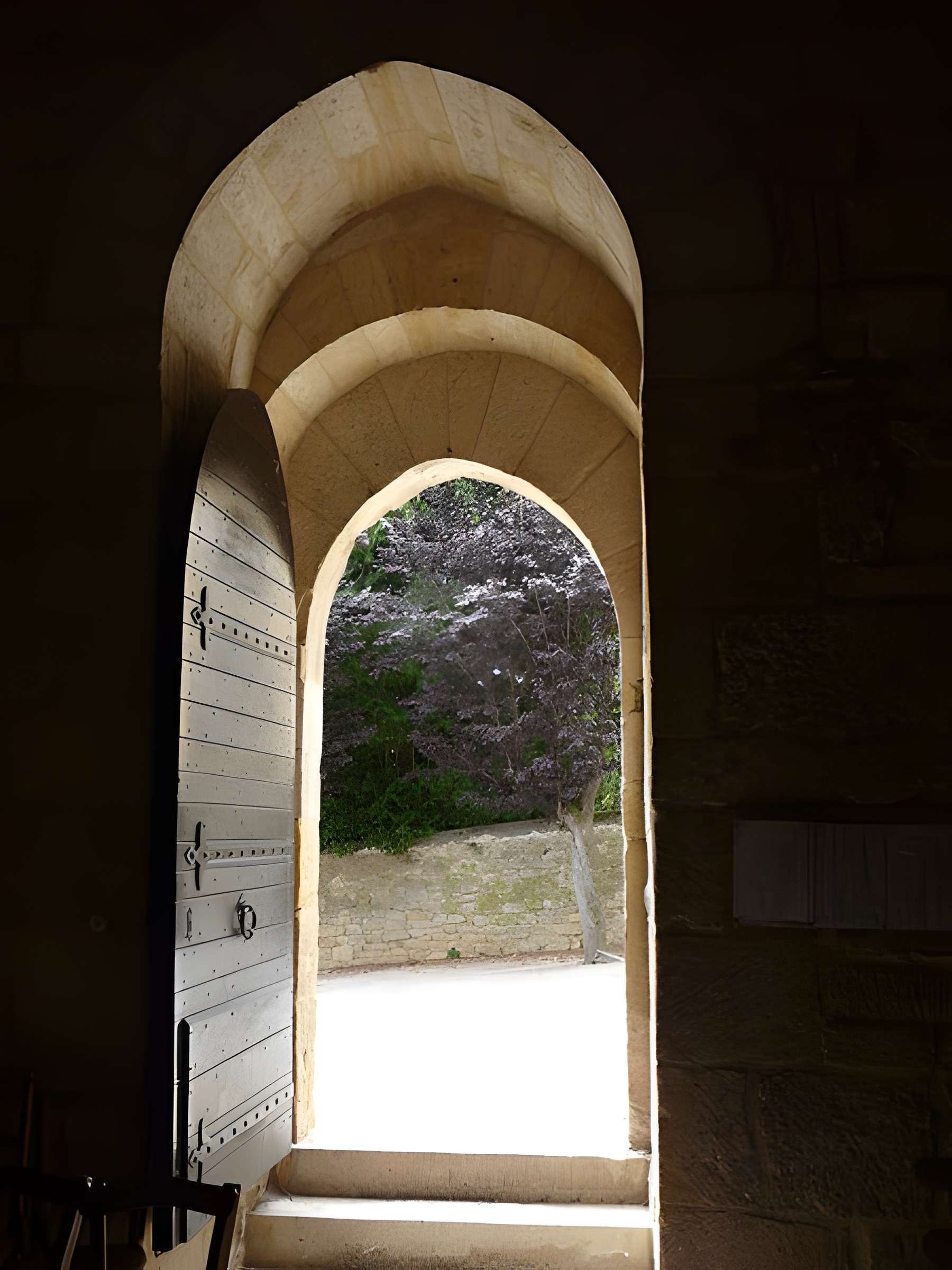 Église Saint-Pierre-ès-Liens de Calviac-en-Périgord