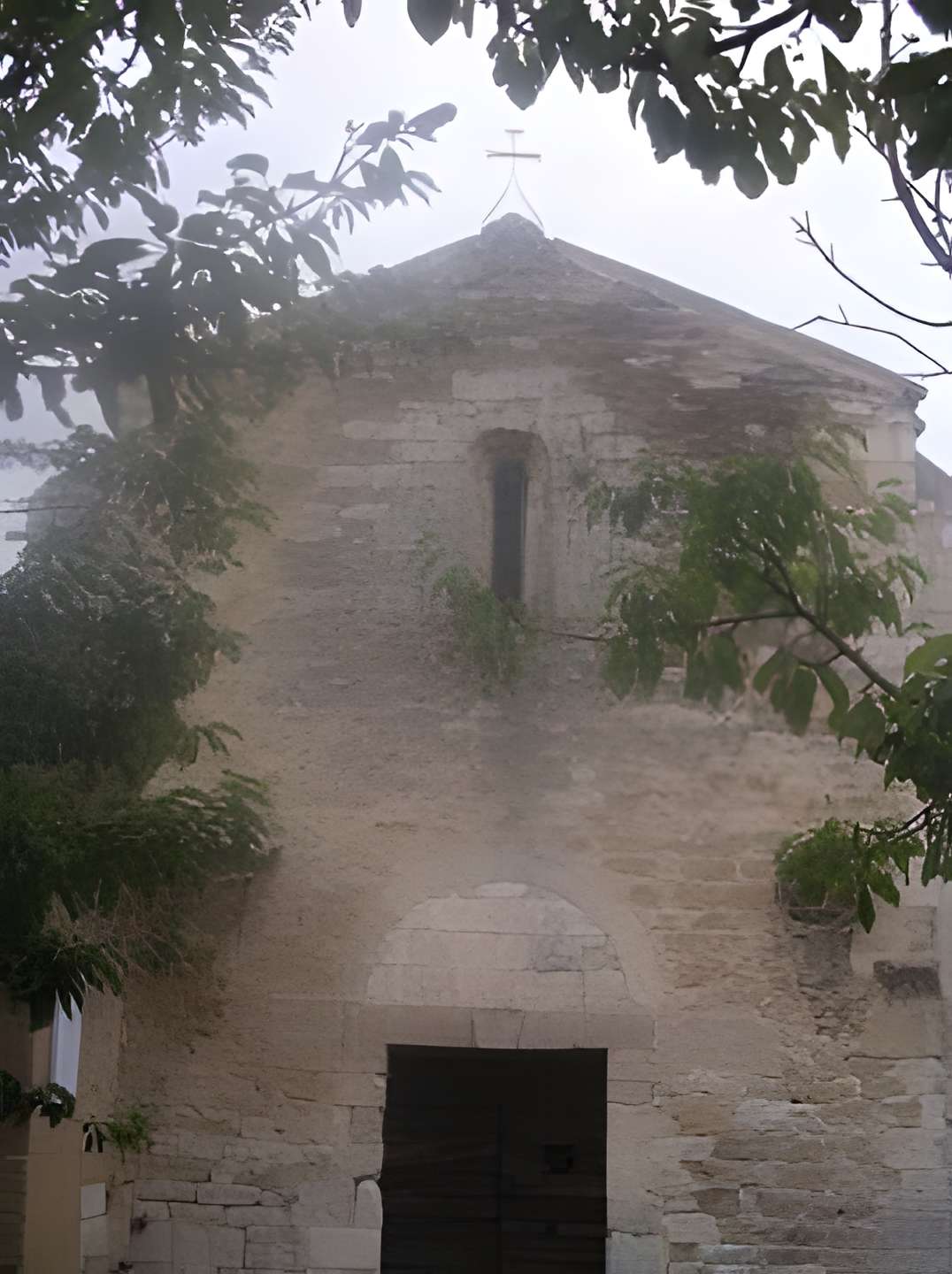 Église Saint-Pierre-ès-Liens de Colonzelle