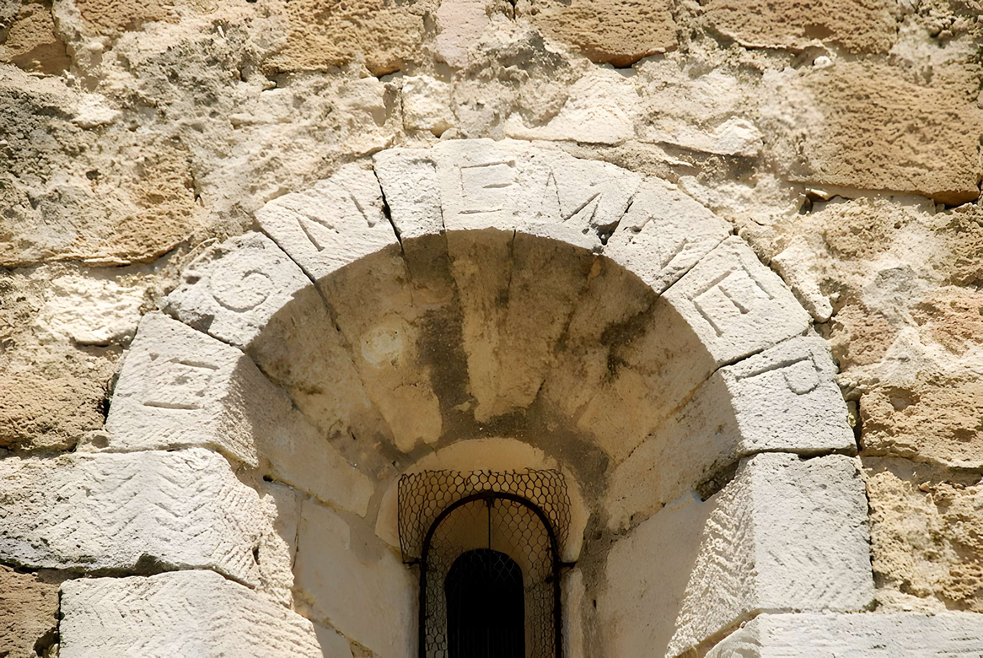 Église Saint-Pierre-ès-Liens de Colonzelle