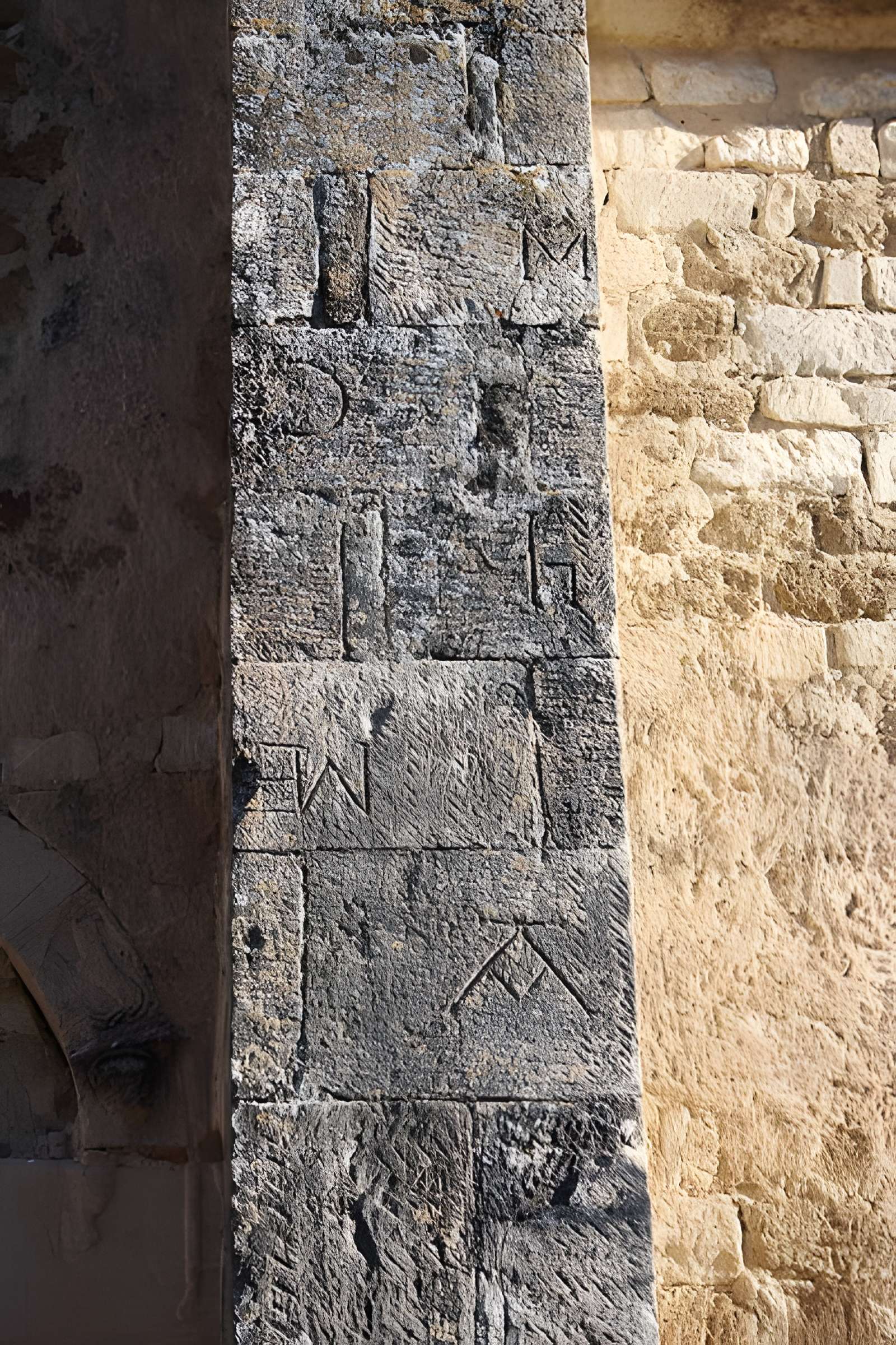 Église Saint-Pierre-ès-Liens de Colonzelle