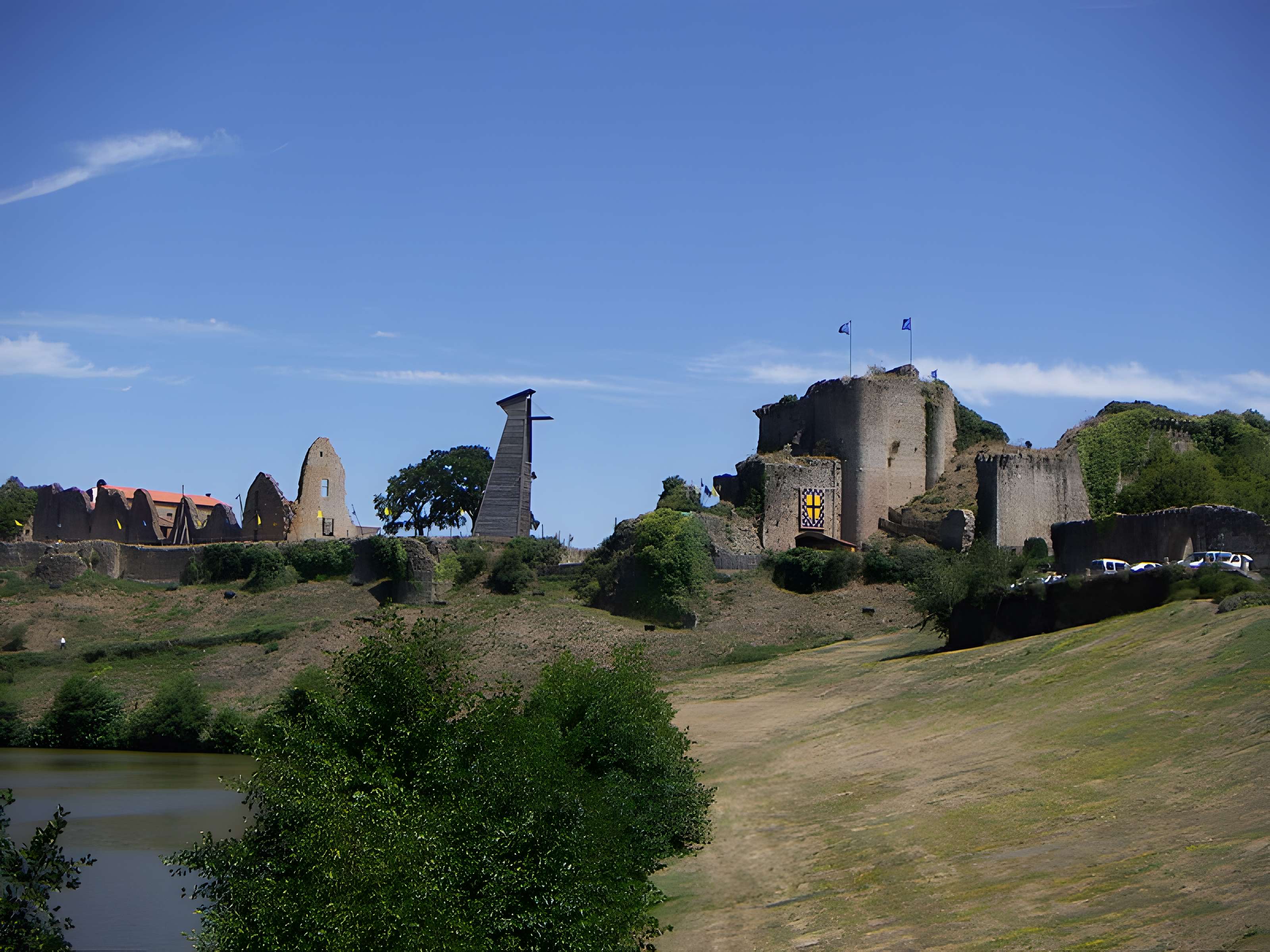 Château de Tiffauges