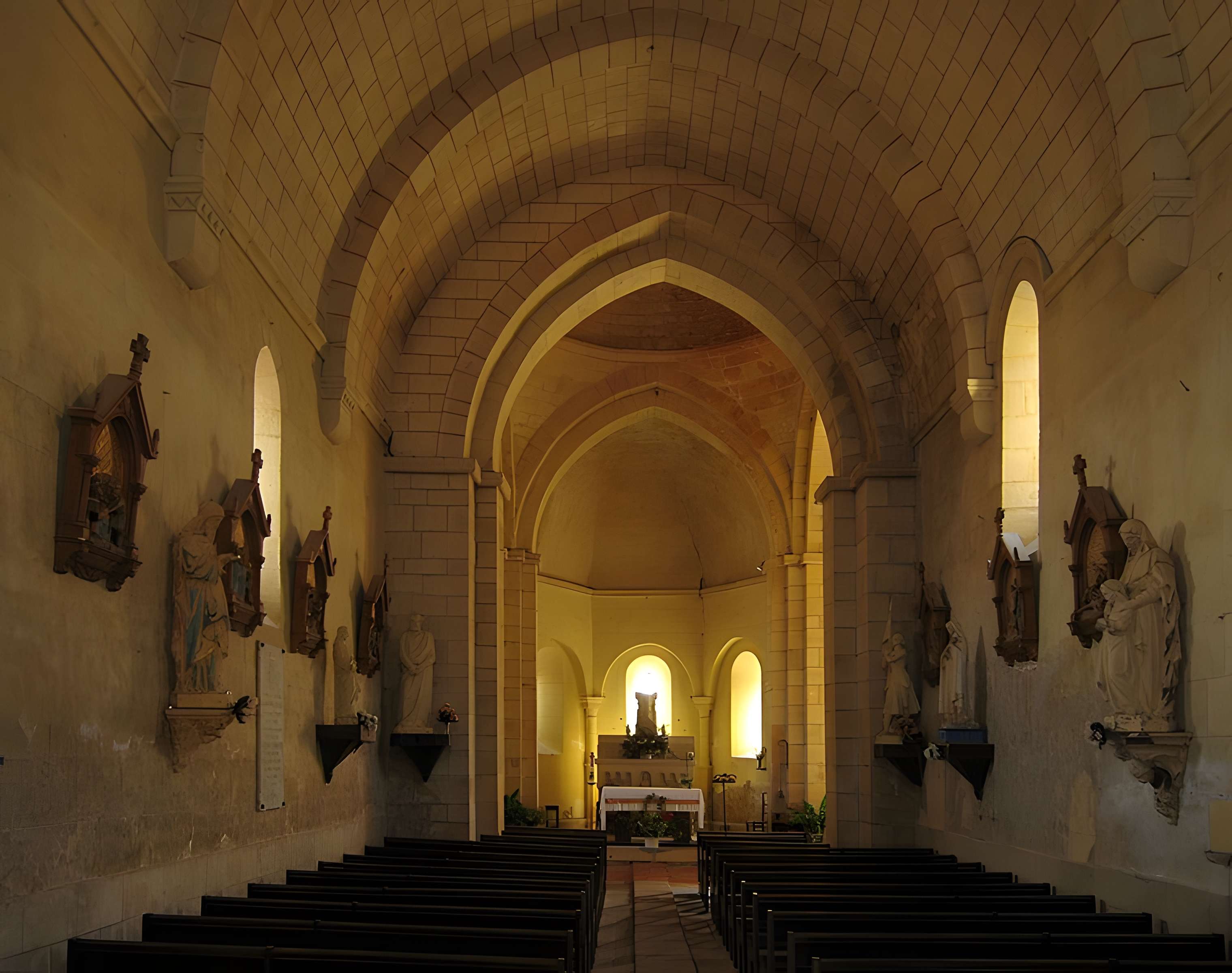 Église Saint-Pierre-ès-Liens de Marquay