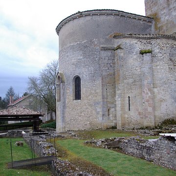 Église Saint-Pierre-ès-Liens de Montcaret