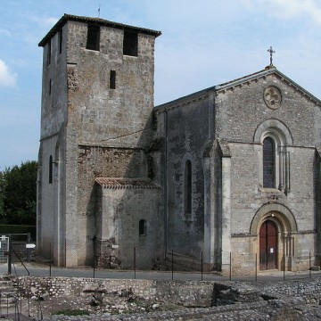 eglise saint pierre es liens de montcaret