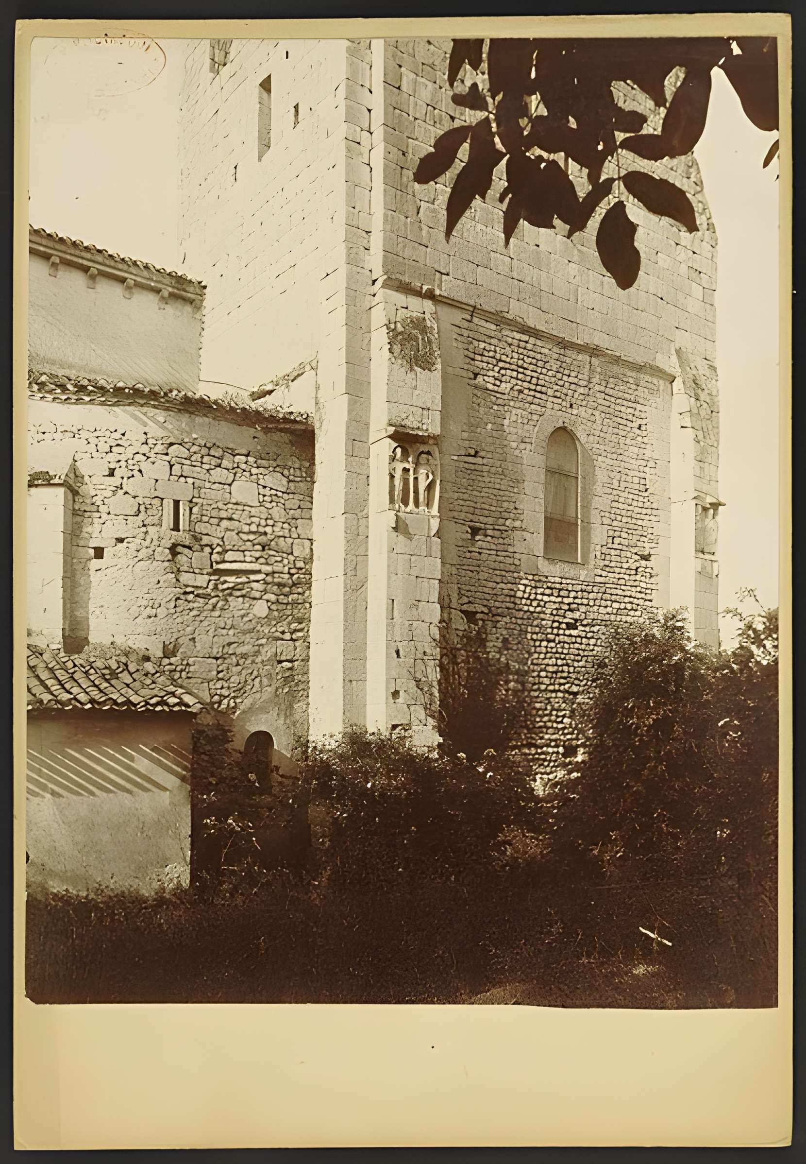 Église Saint-Pierre-ès-Liens de Montcaret