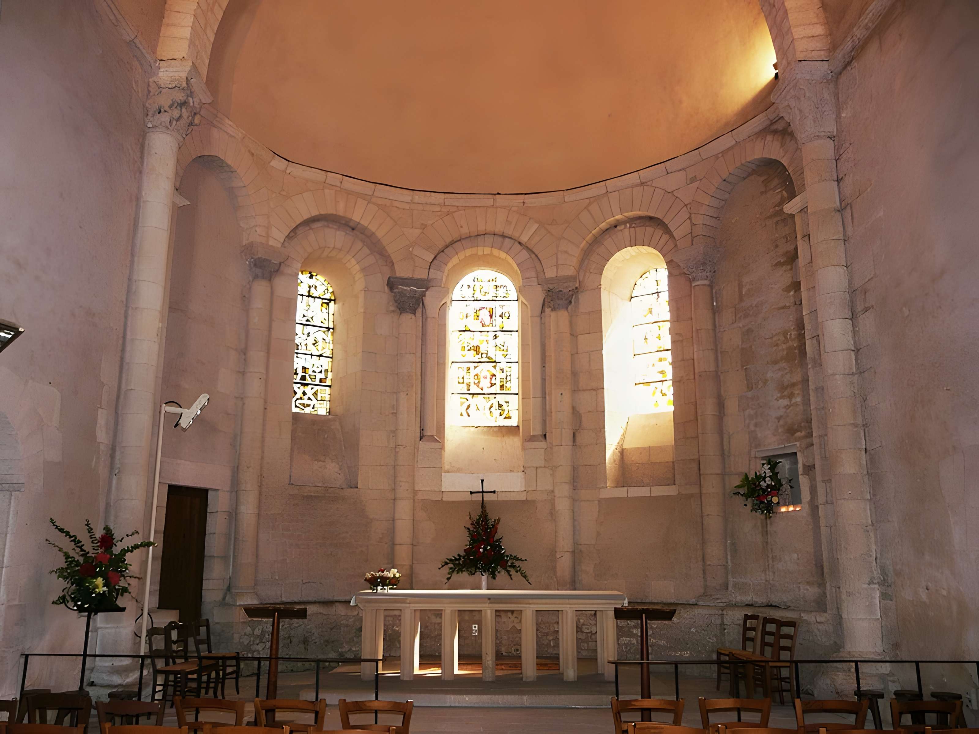 Église Saint-Pierre-ès-Liens de Montcaret