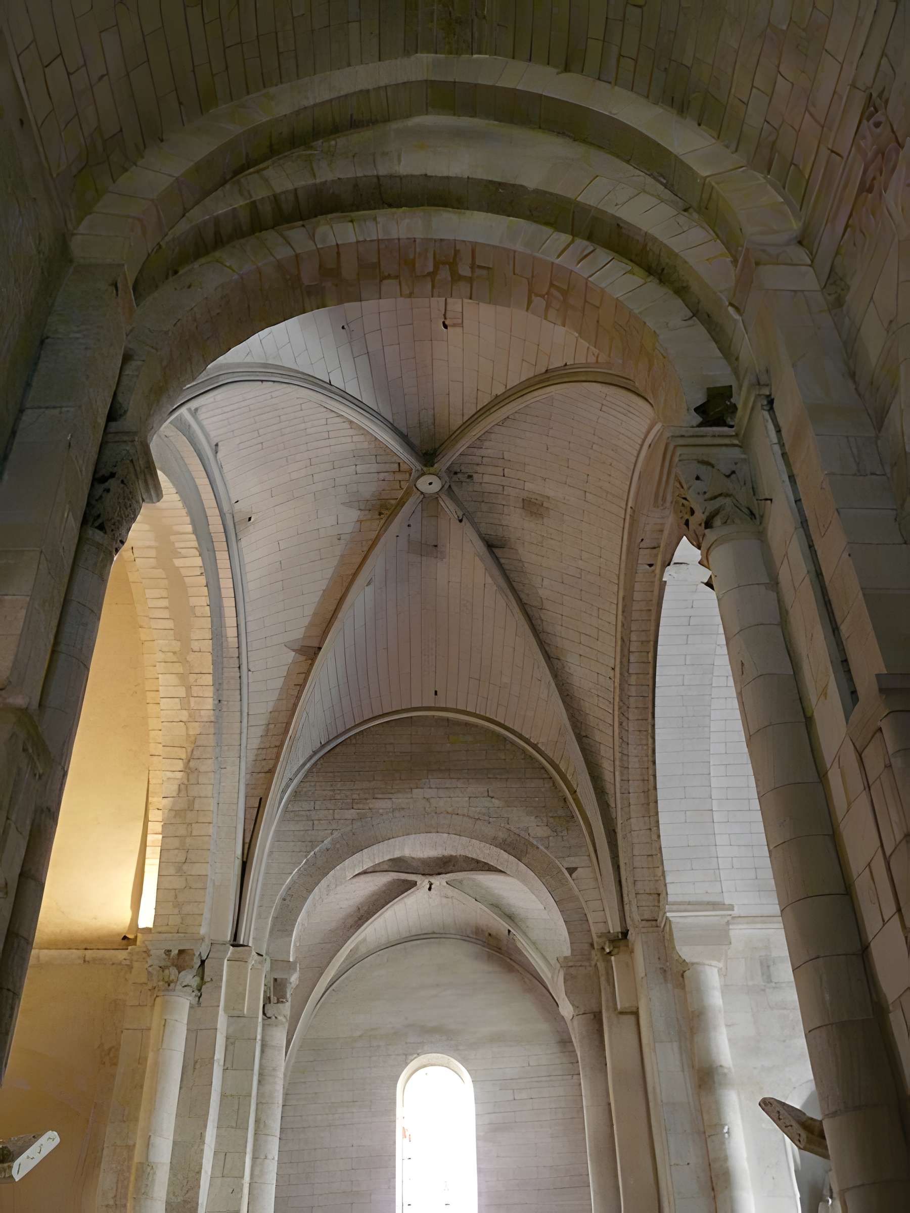 Église Saint-Pierre-ès-Liens de Montcaret