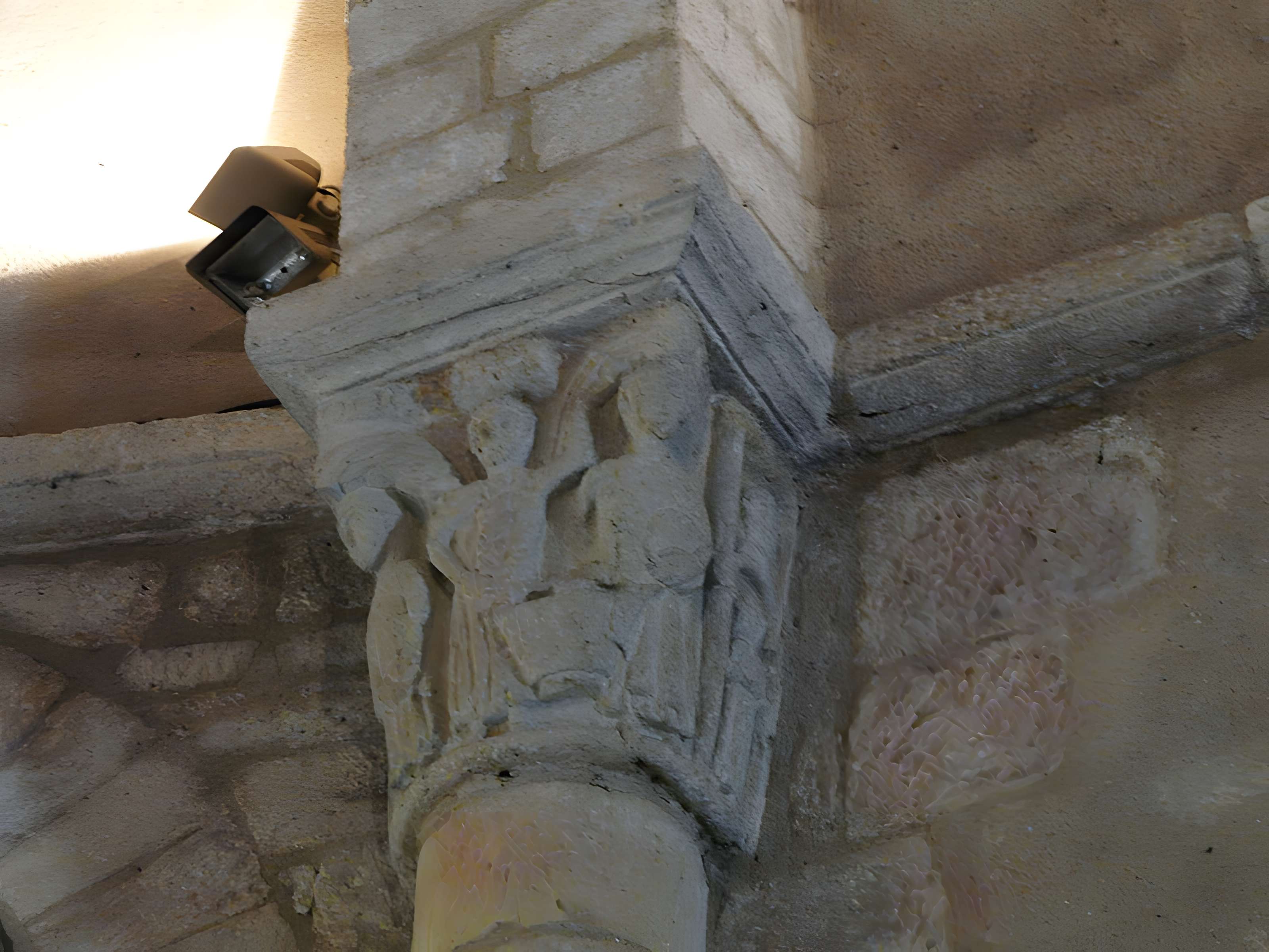 Église Saint-Pierre-ès-Liens de Montcaret