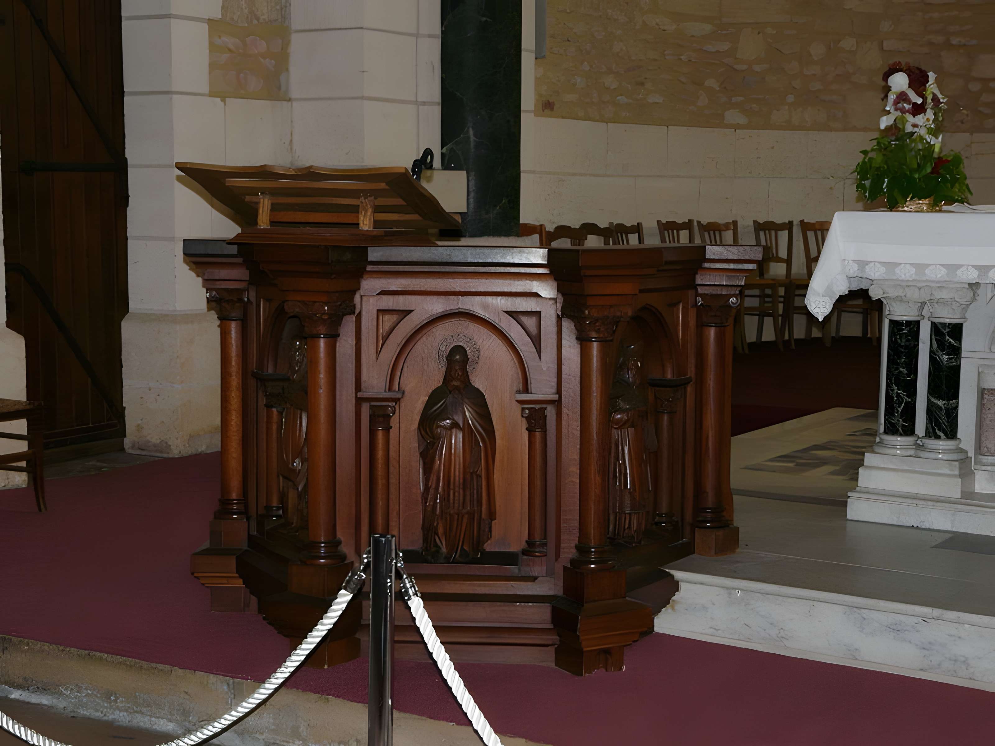 Église Saint-Pierre-ès-Liens de Montignac