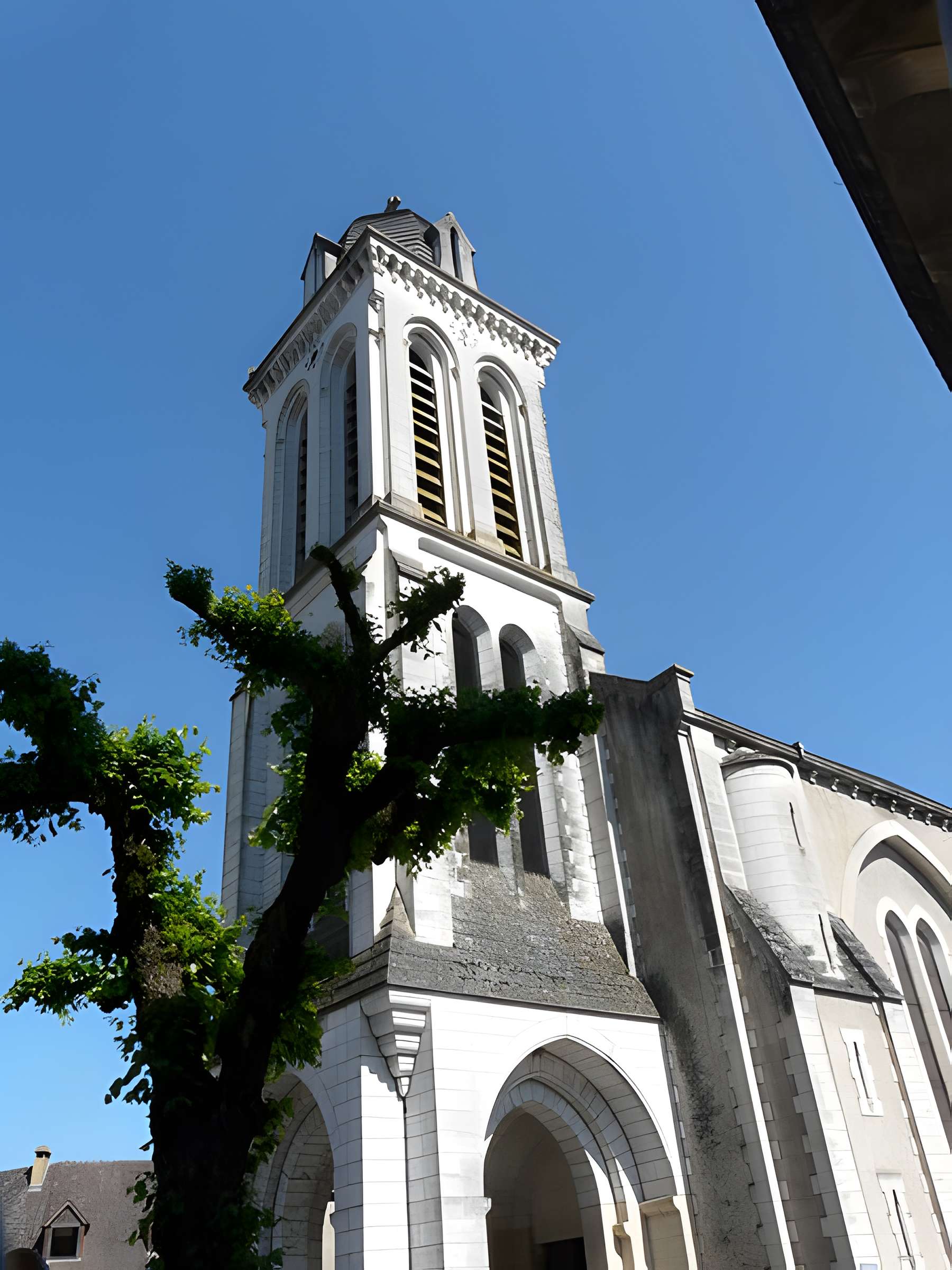Église Saint-Pierre-ès-Liens de Montignac