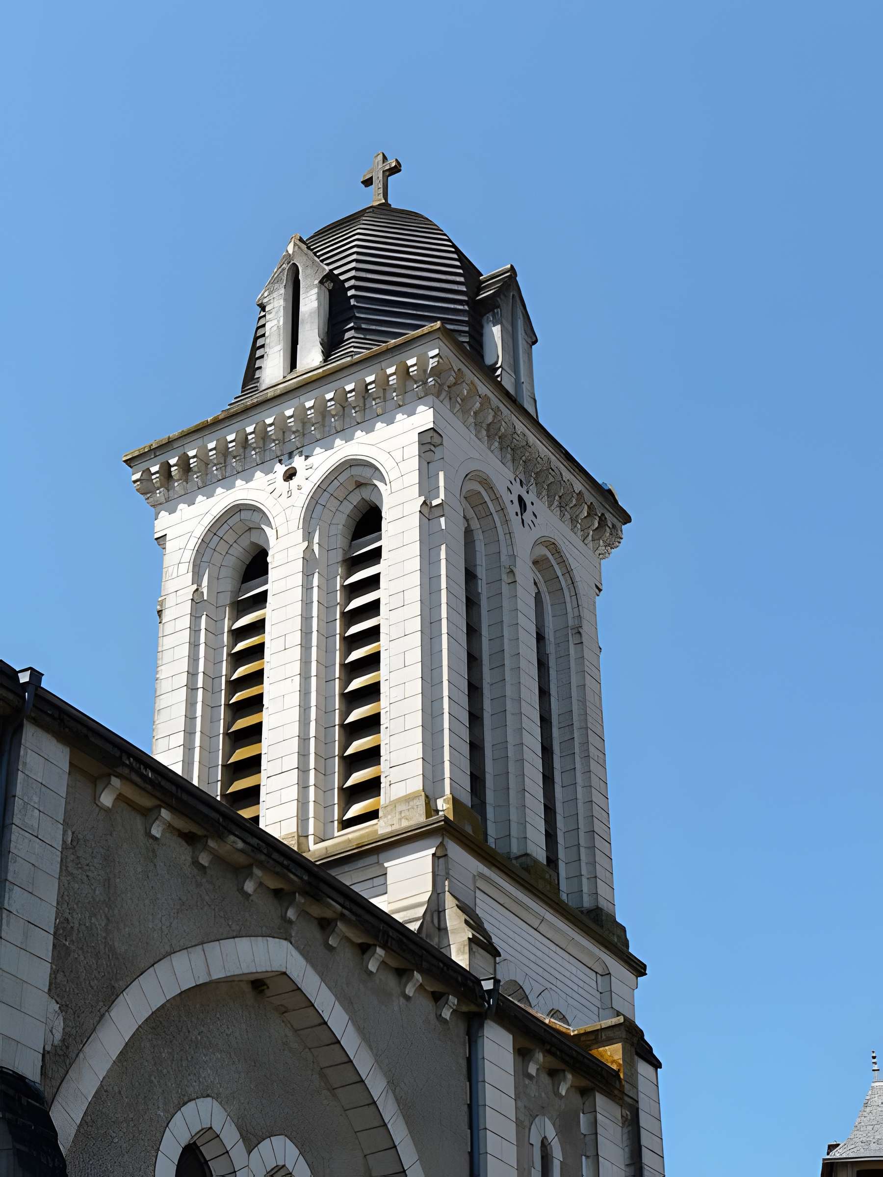 Église Saint-Pierre-ès-Liens de Montignac