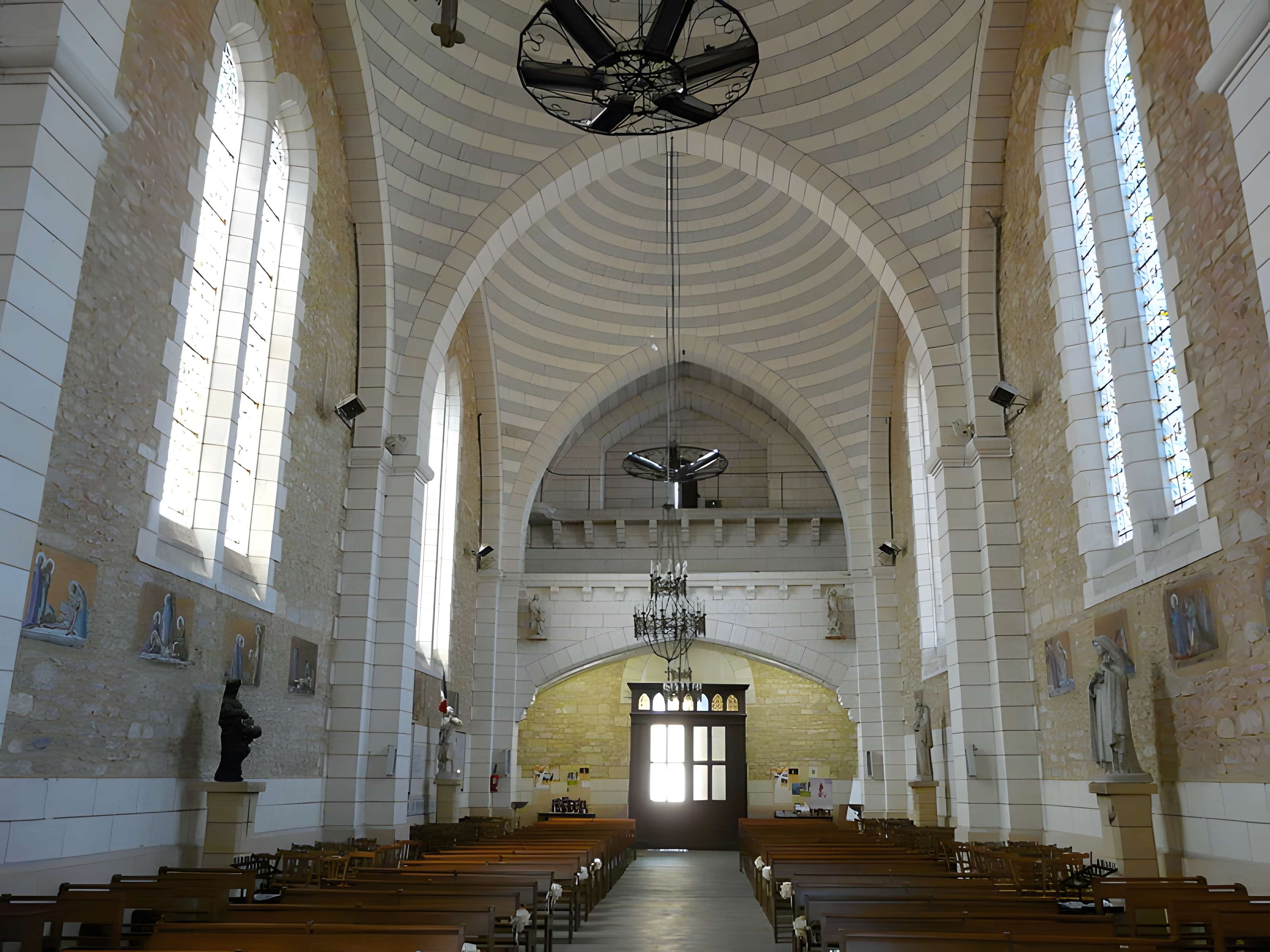 Église Saint-Pierre-ès-Liens de Montignac