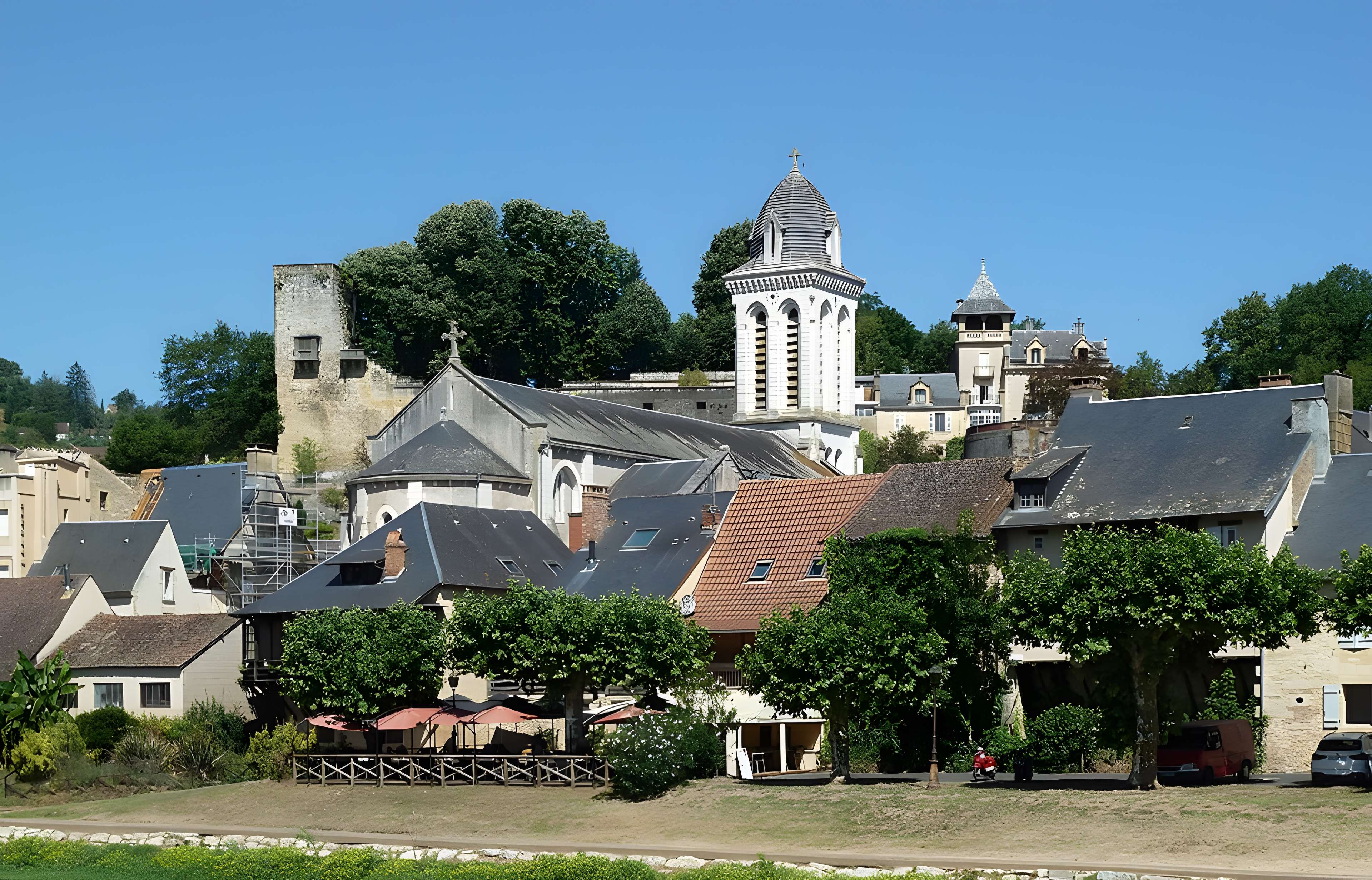 Église Saint-Pierre-ès-Liens de Montignac
