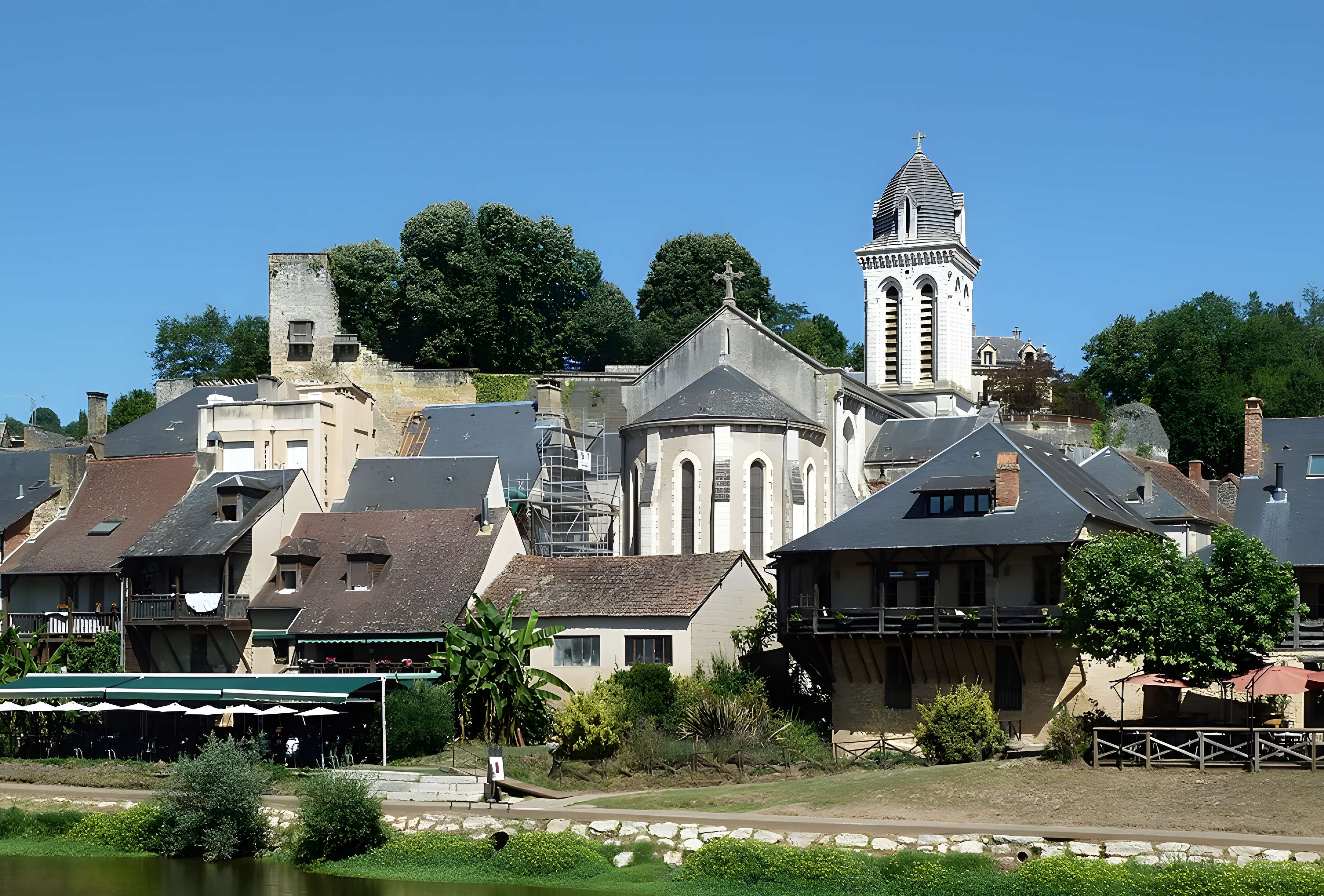 Église Saint-Pierre-ès-Liens de Montignac