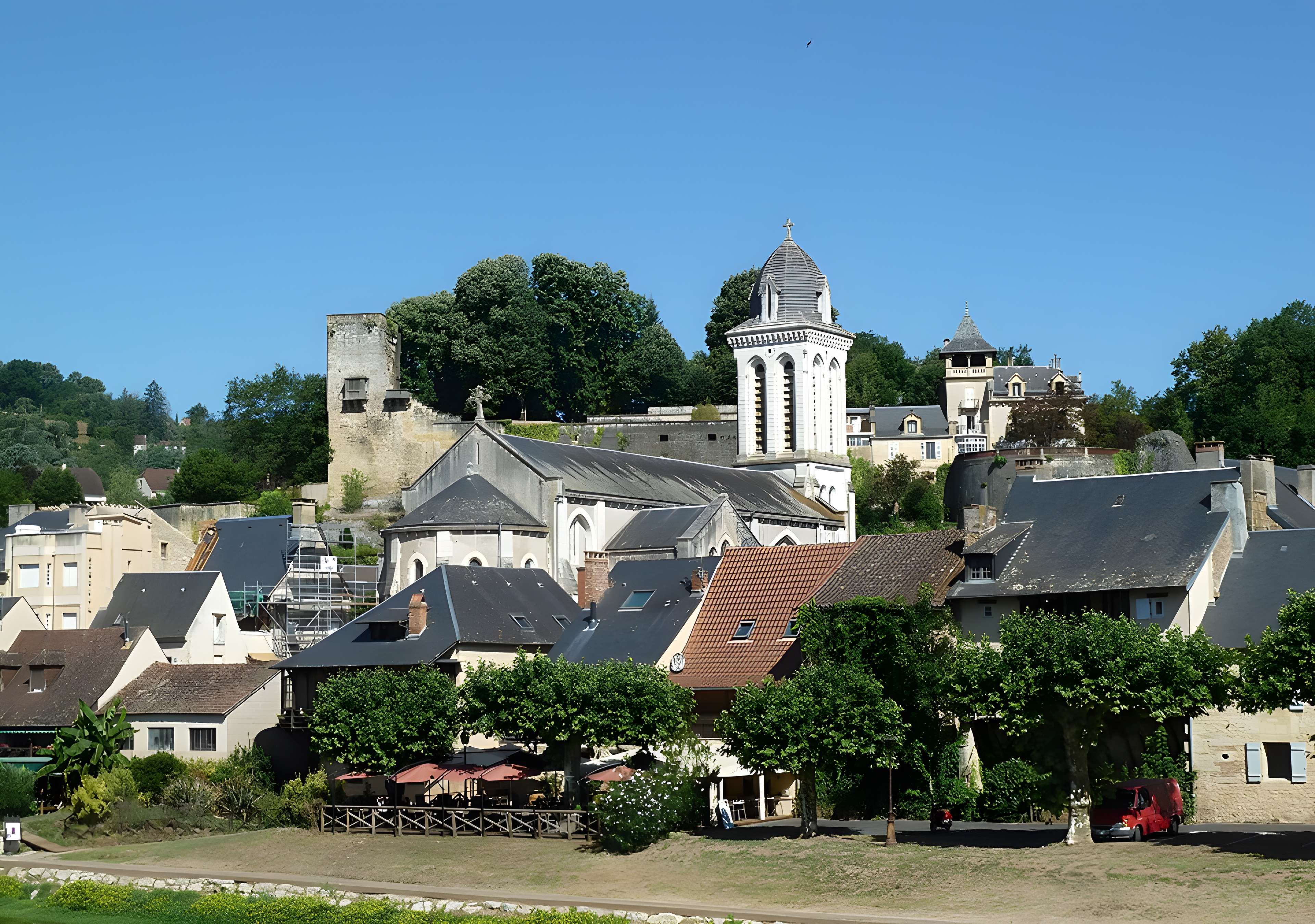 Église Saint-Pierre-ès-Liens de Montignac