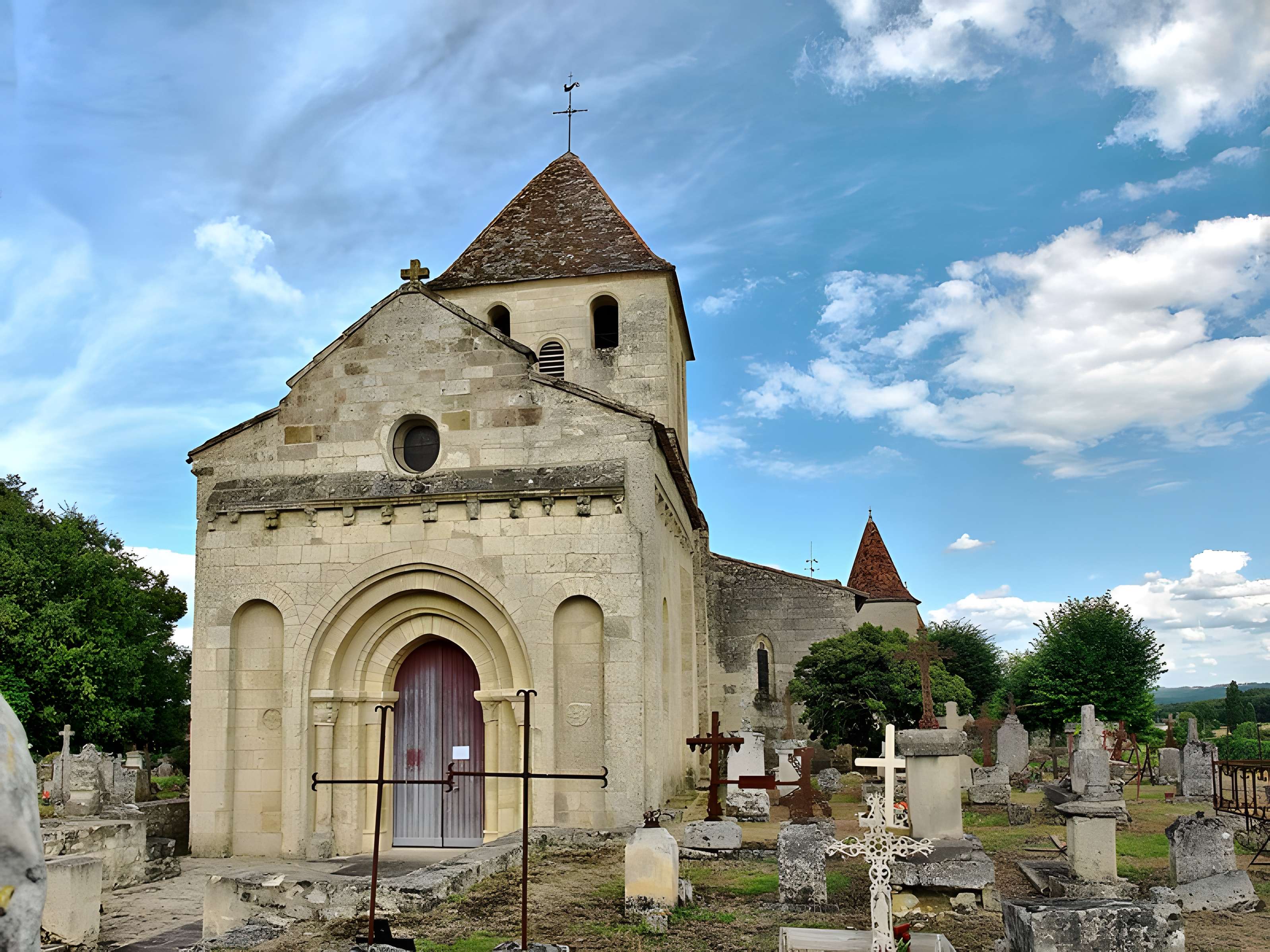 Église Saint-Pierre-ès-Liens de Montpeyroux