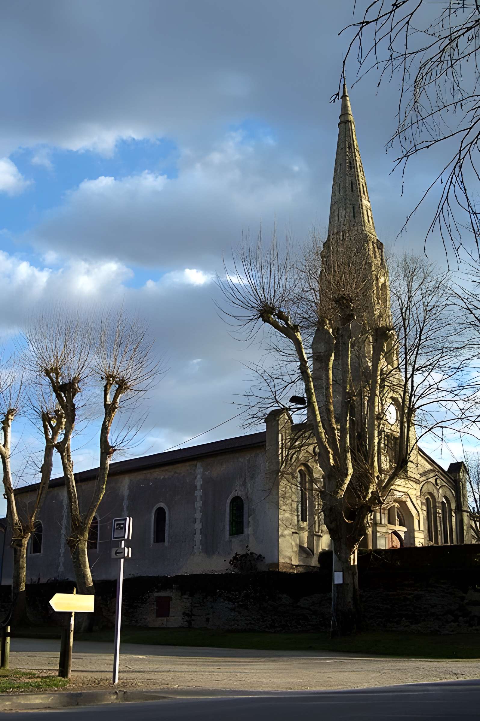 Église Saint-Pierre-ès-Liens de Sauternes