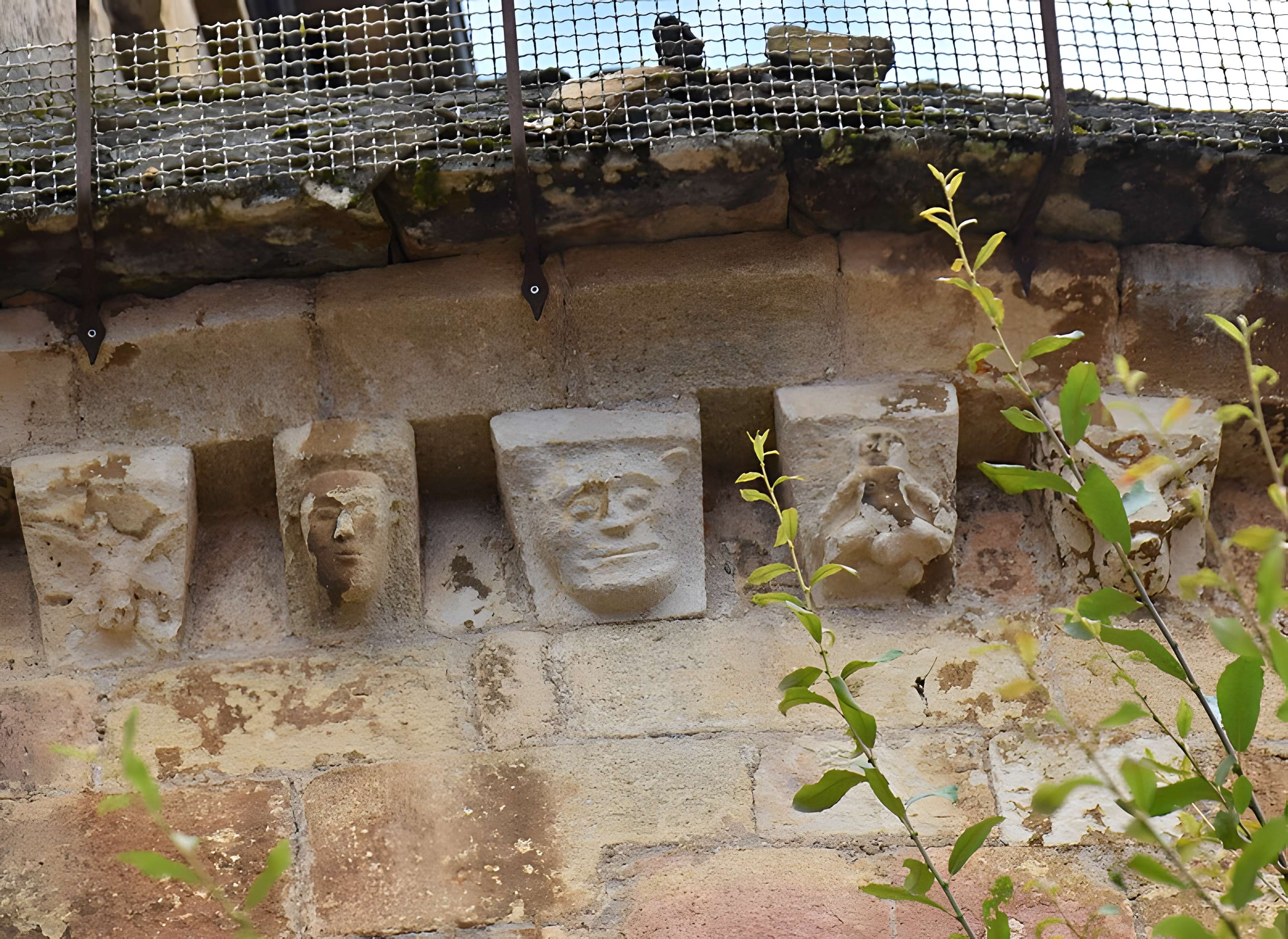 Église Saint-Pierre-ès-Liens de Veyrignac