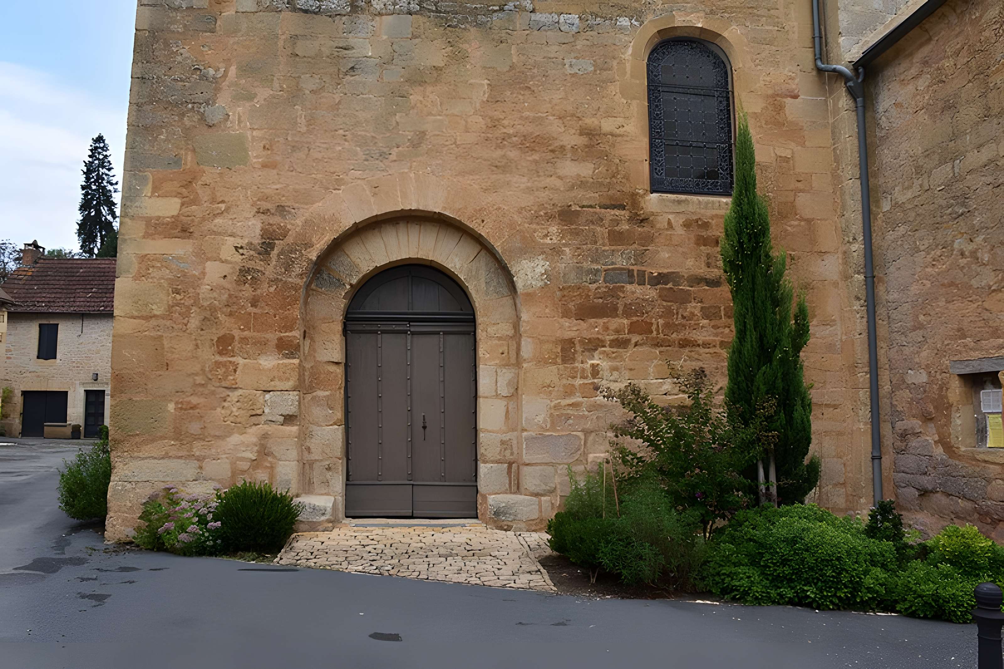 Église Saint-Pierre-ès-Liens de Veyrignac