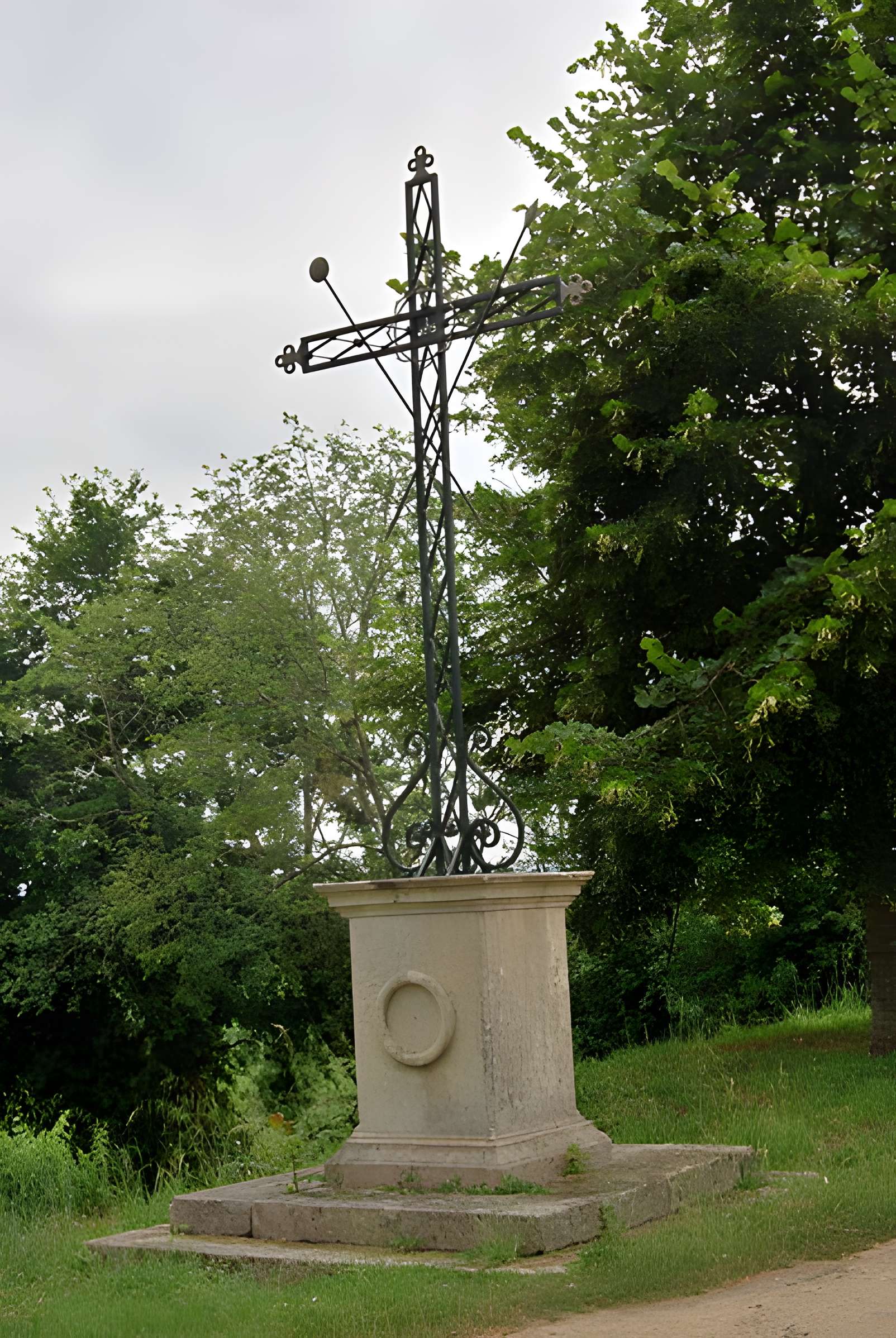 Église Saint-Pierre-ès-Liens du Haut-Langoiran