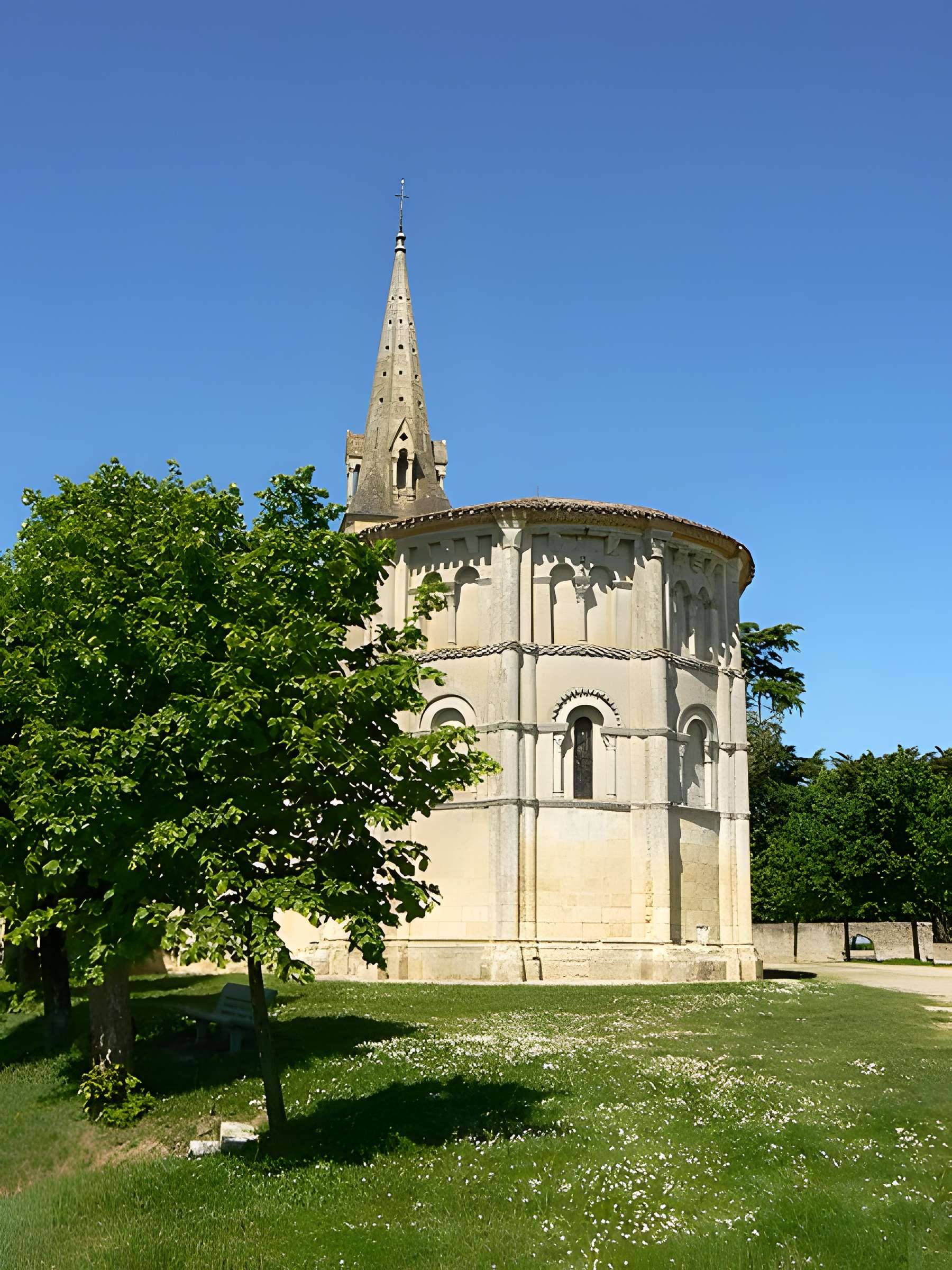 Église Saint-Pierre-ès-Liens du Haut-Langoiran