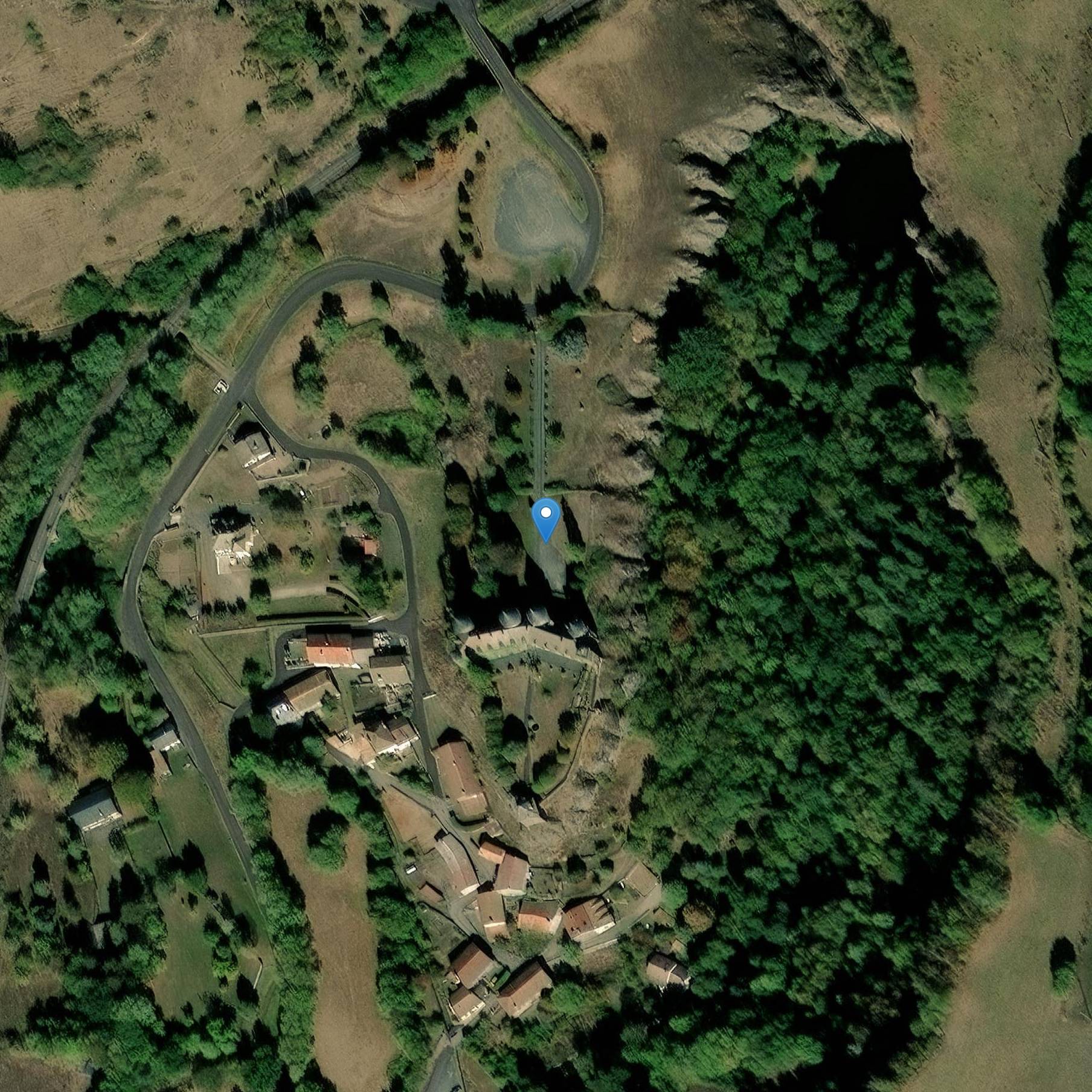 Photo de 赛尔汉特教堂