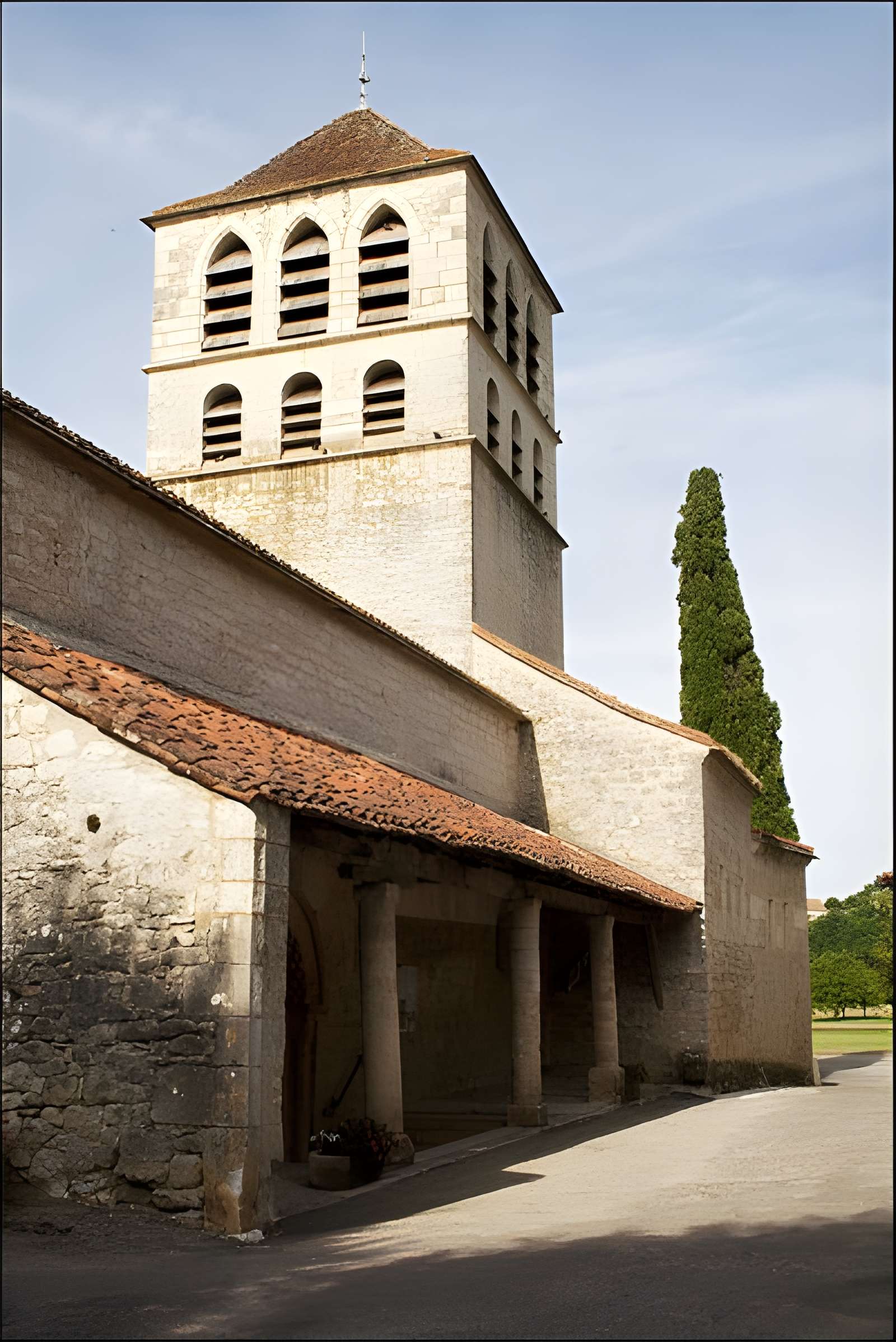 Église Saint-Pierre-et-Saint-Paul de Caillac 