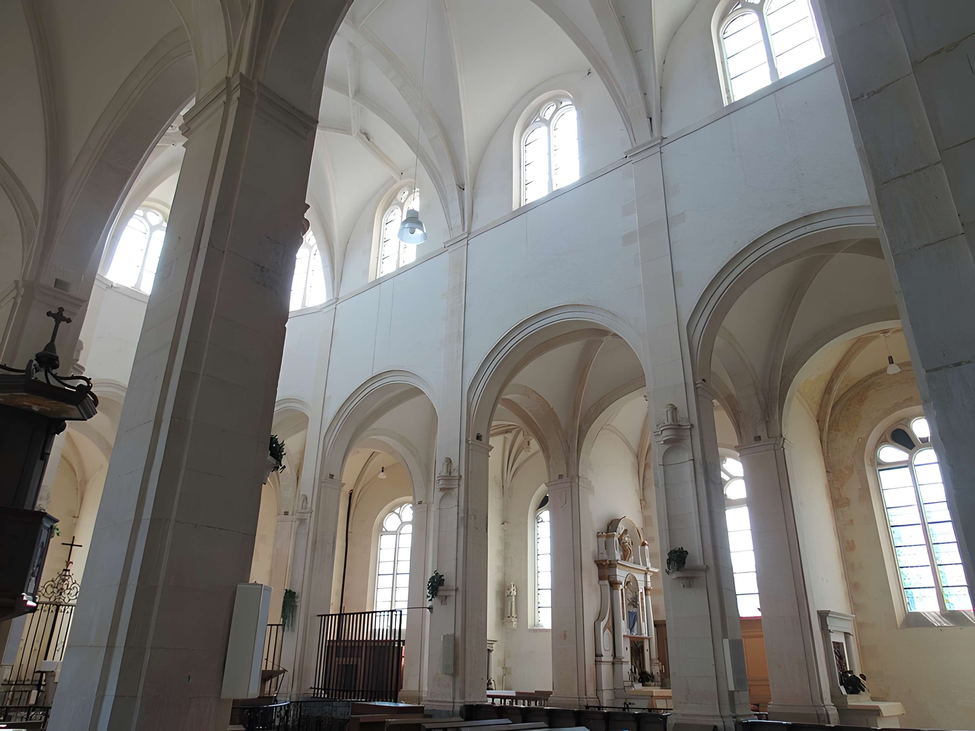 Église Saint-Pierre-et-Saint-Paul de Ligny-le-Châtel