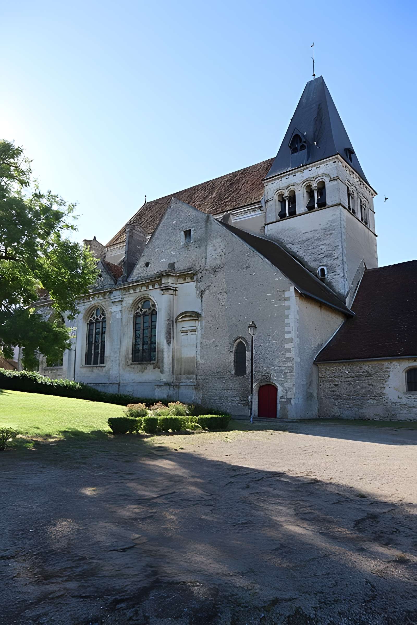 Église Saint-Pierre-et-Saint-Paul de Ligny-le-Châtel