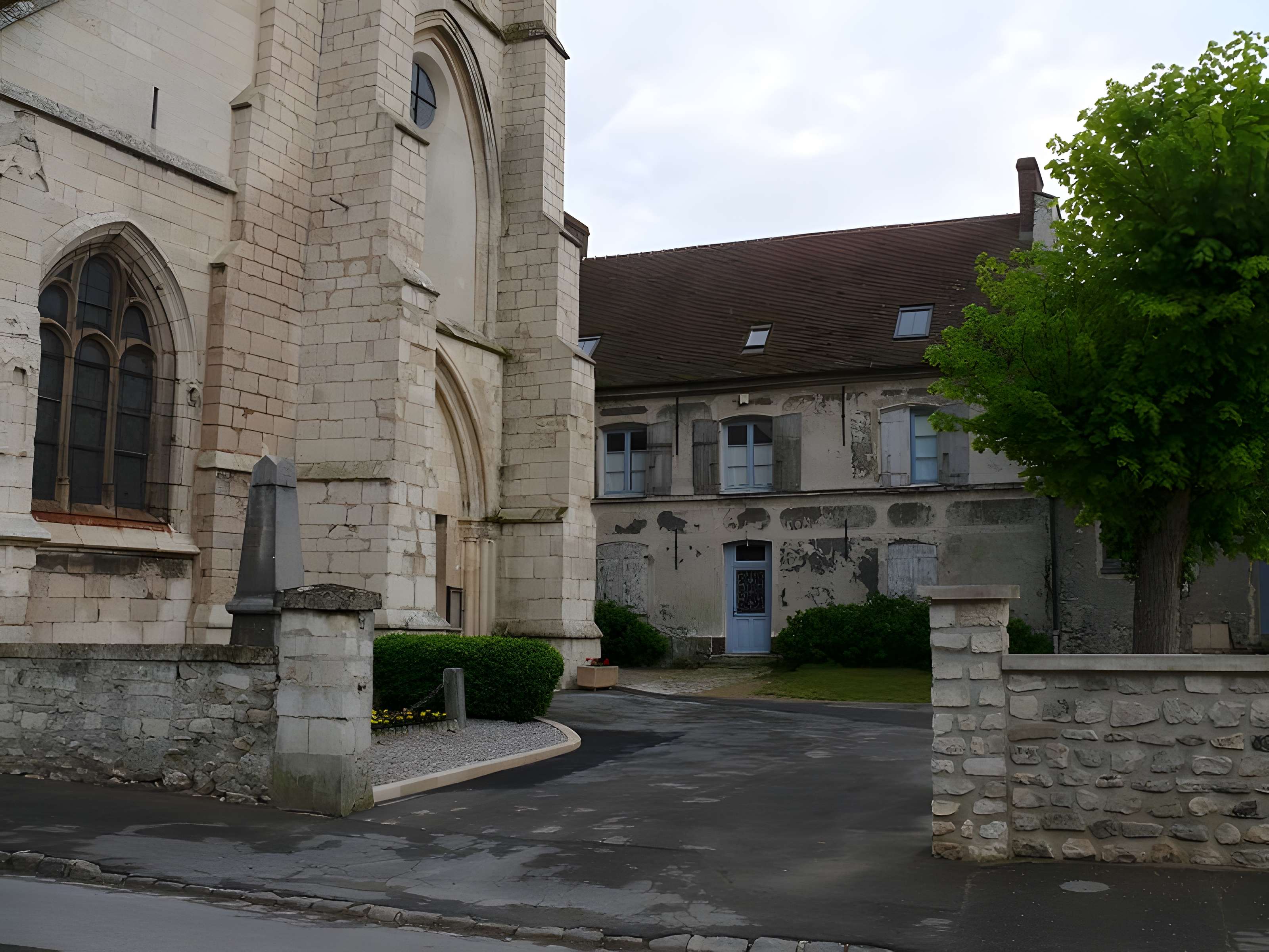 Église Saint-Pierre-et-Saint-Paul de Silly-le-Long