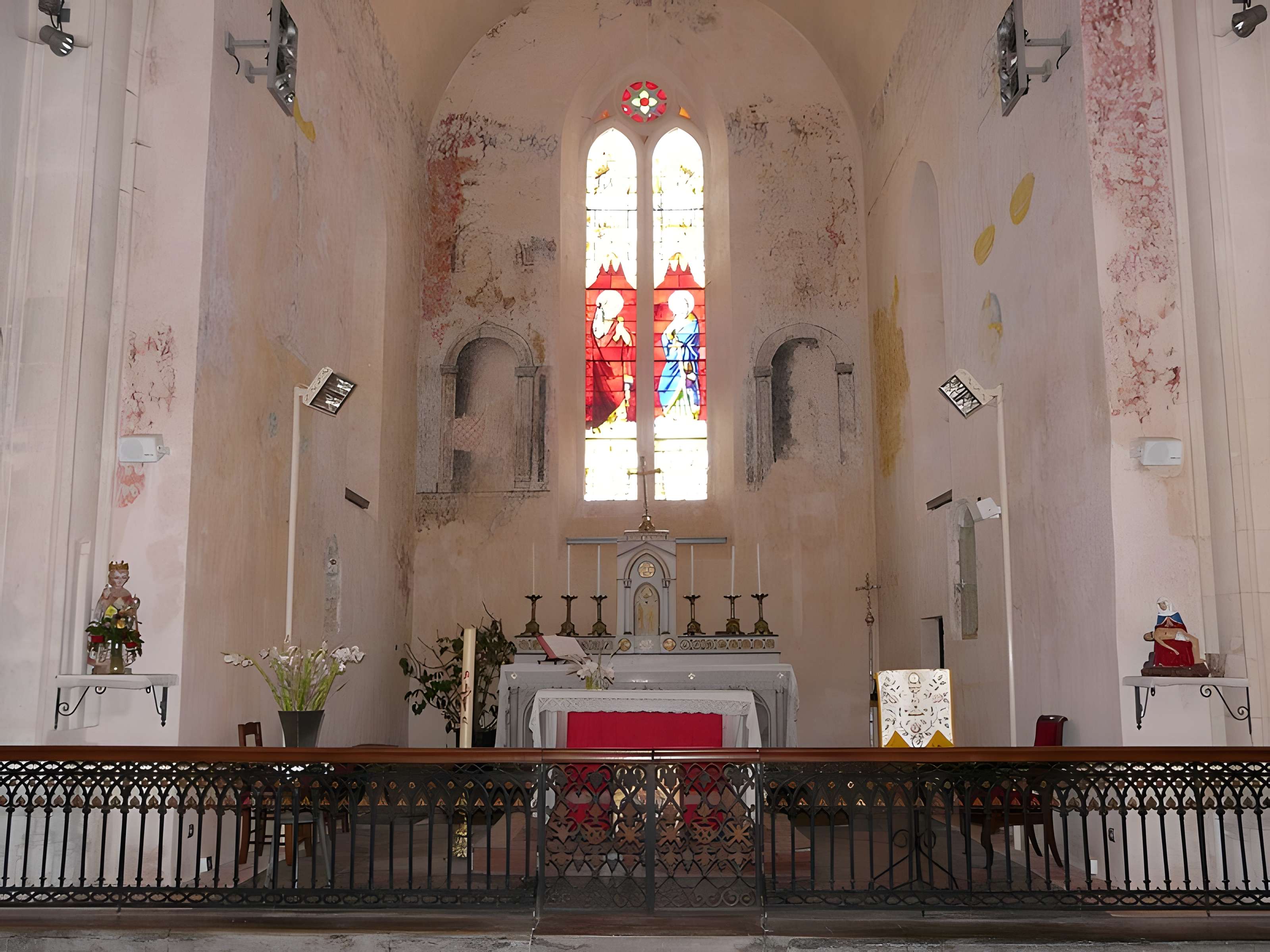 Église Saint-Pierre-et-Saint-Paul de Sourzac