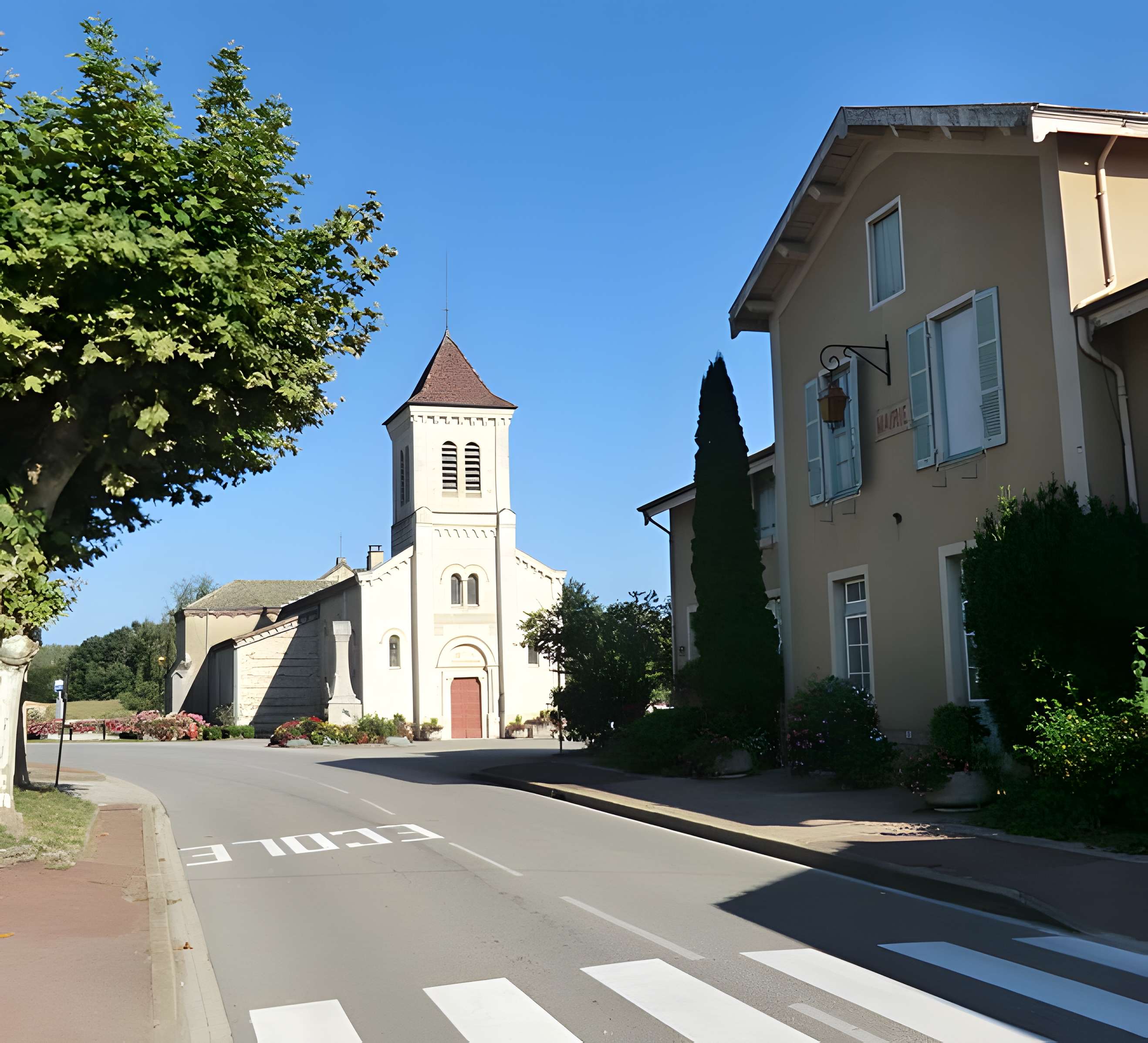 Église Saint-Pierre-Saint-Paul de Versailleux