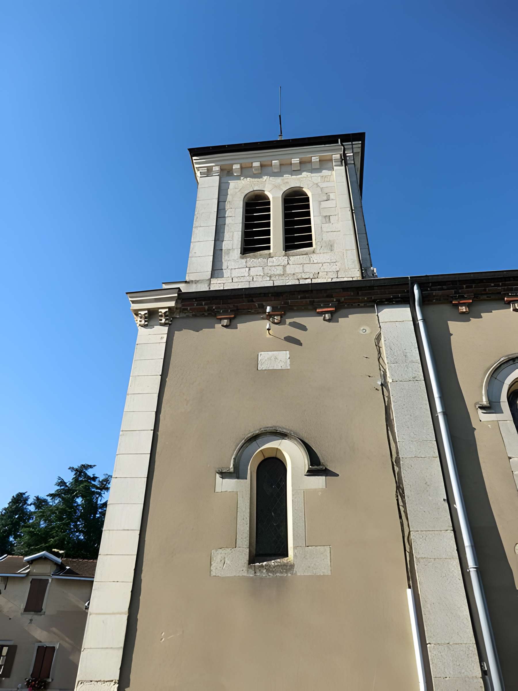 Église Saint-Pierre-Saint-Paul de Versailleux
