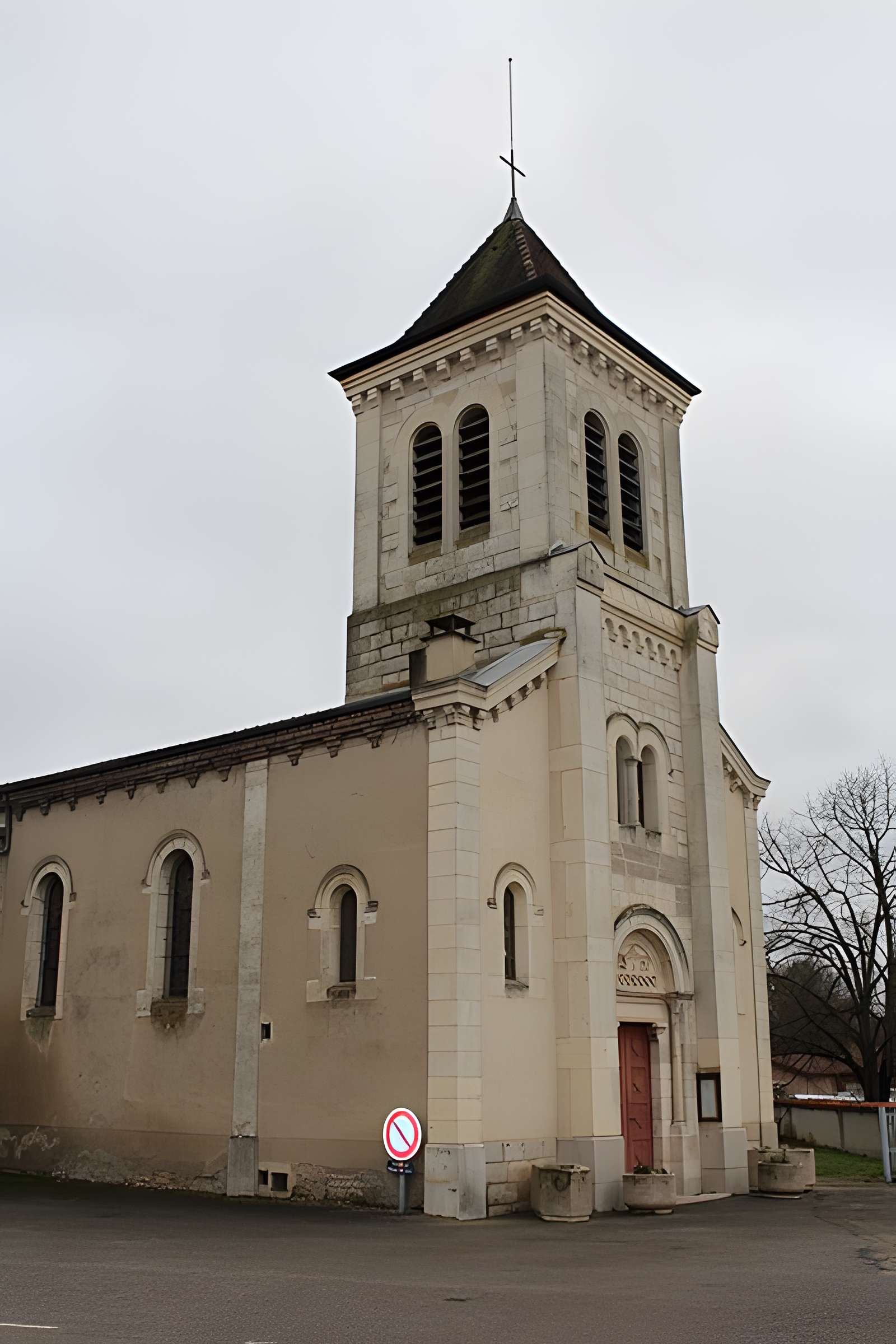 Église Saint-Pierre-Saint-Paul de Versailleux