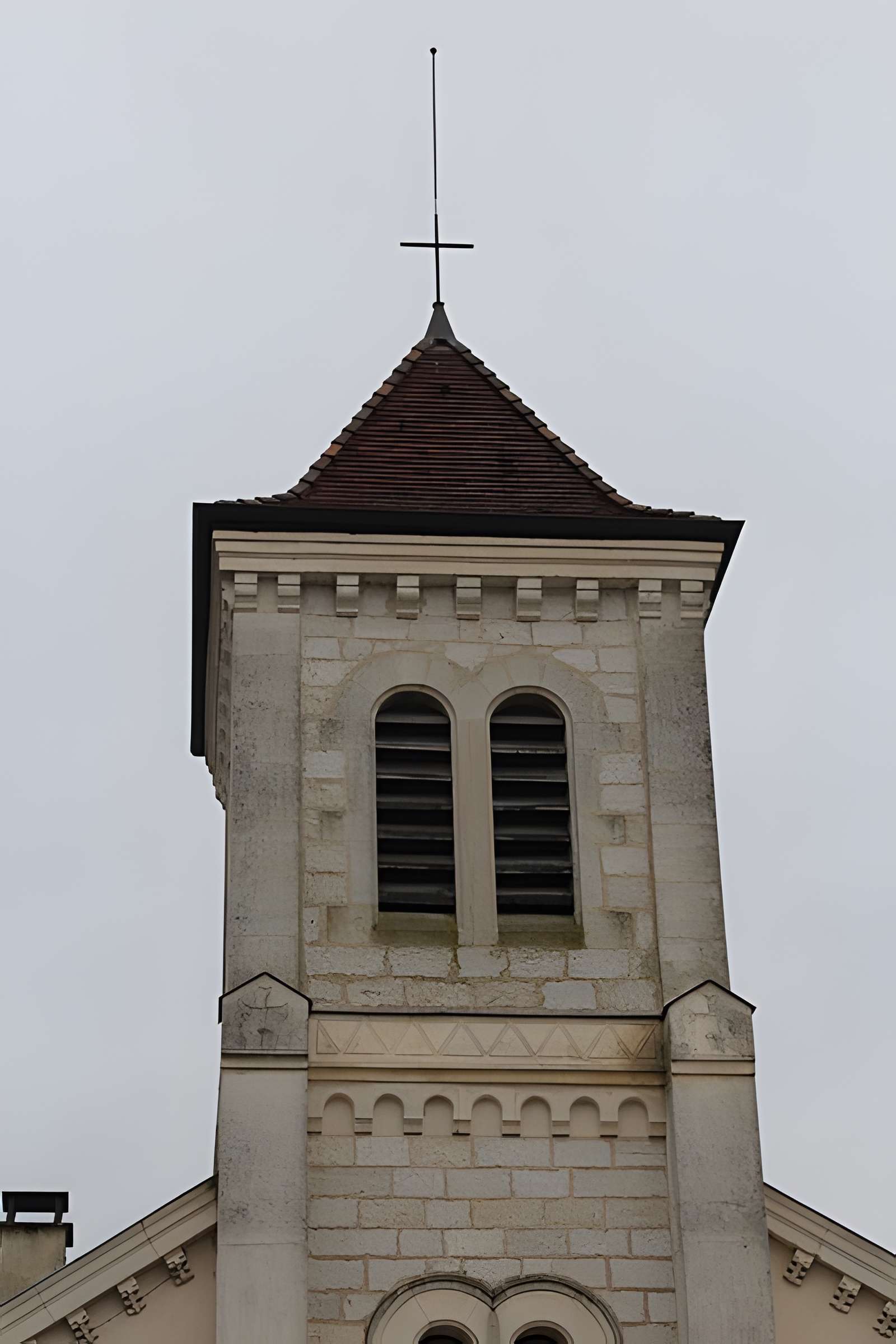 Église Saint-Pierre-Saint-Paul de Versailleux