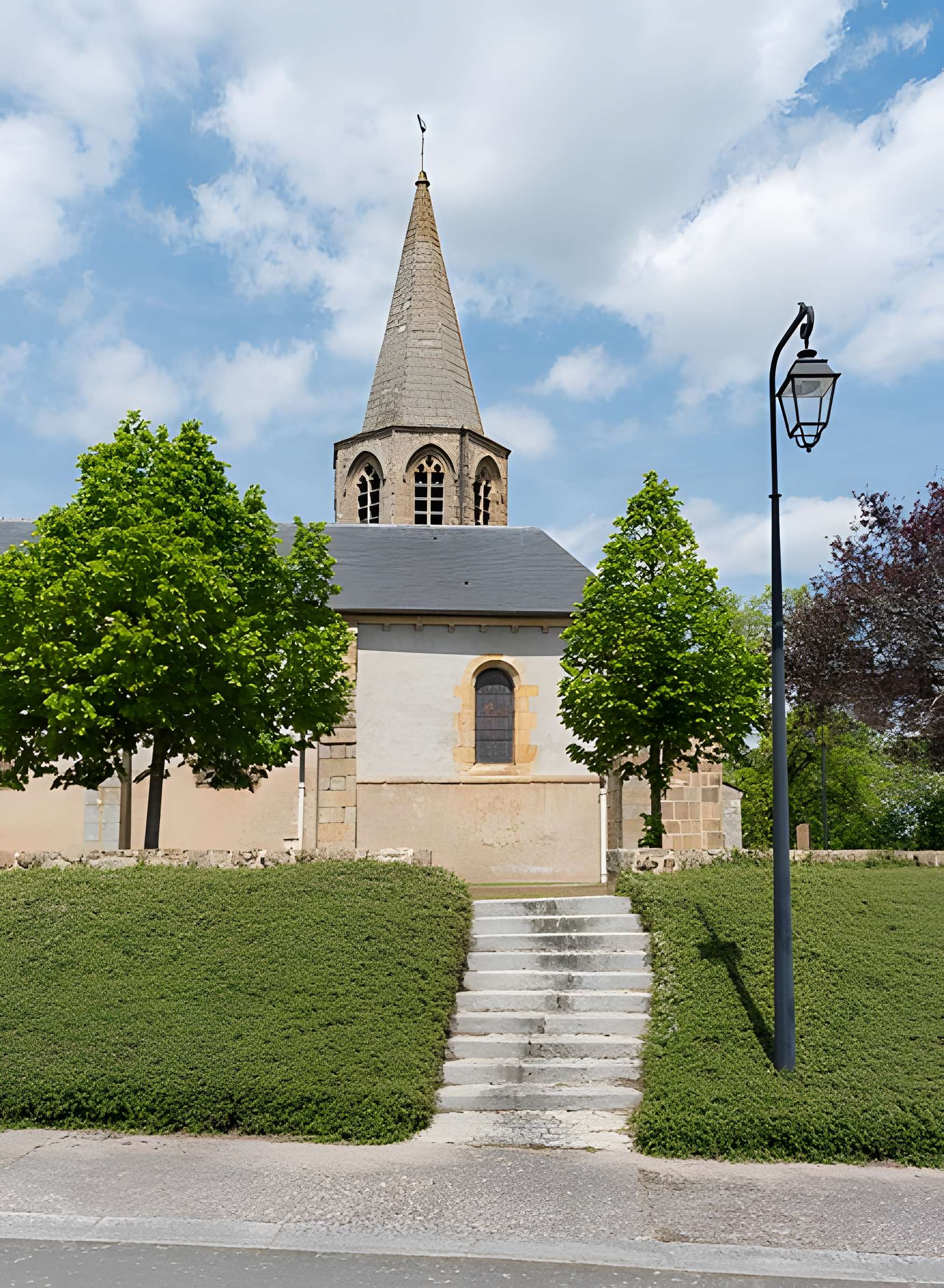Église Saint-Priest de Saint-Priest-en-Murat
