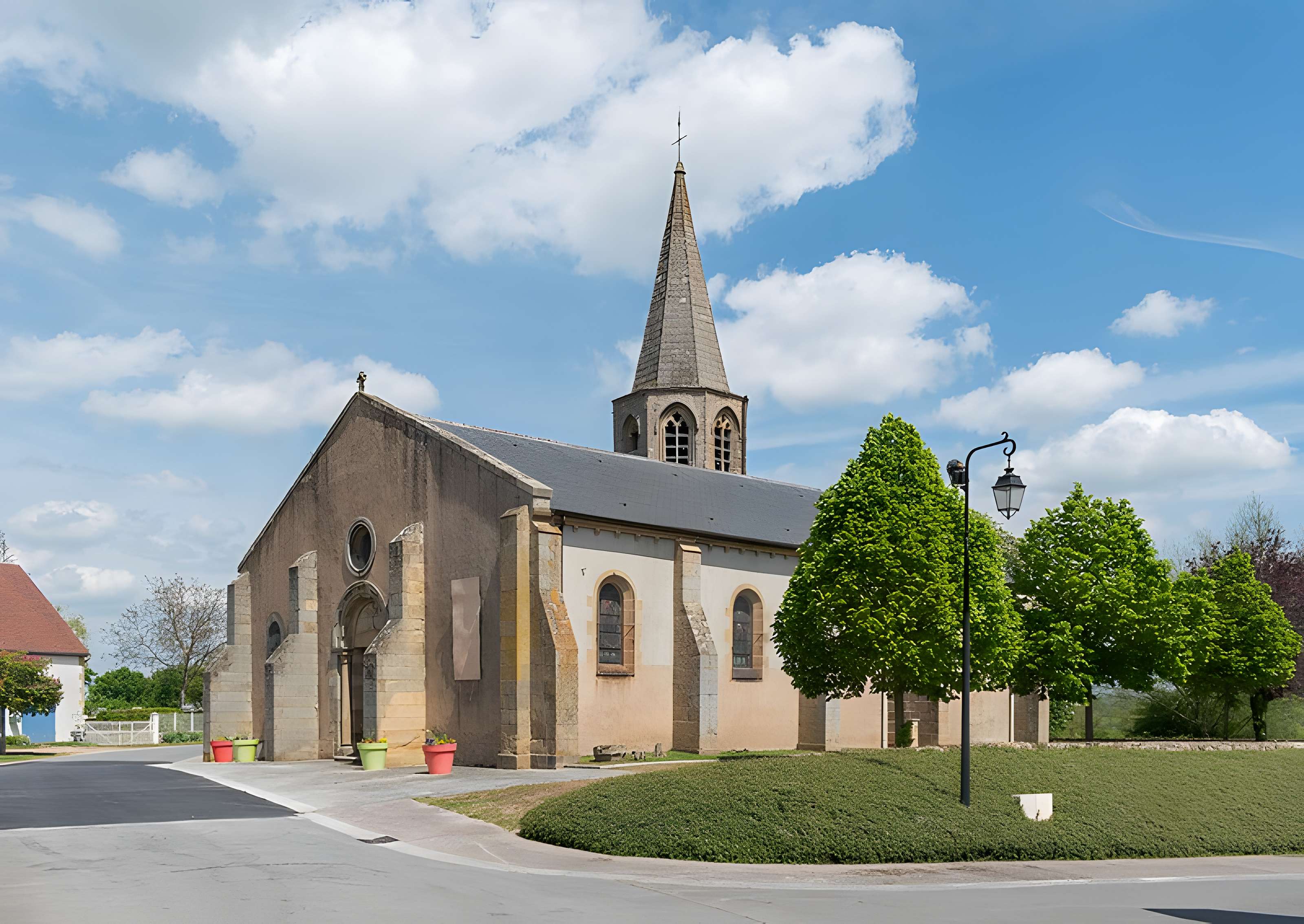 Église Saint-Priest de Saint-Priest-en-Murat