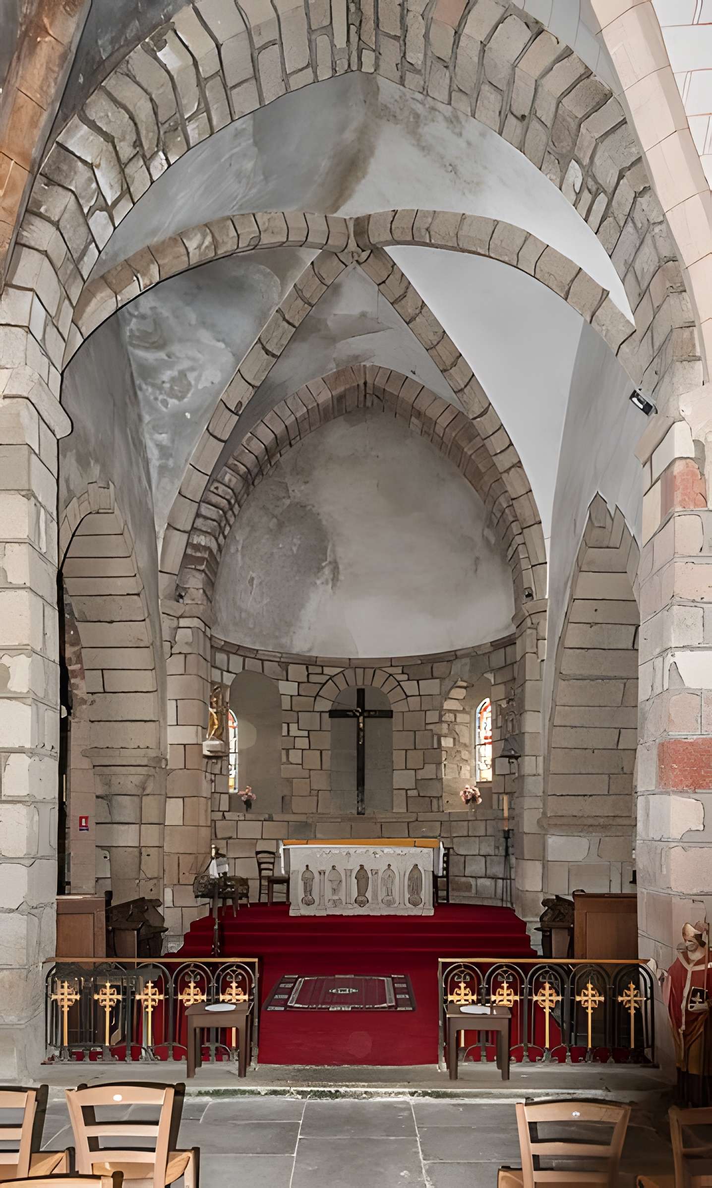 Église Saint-Priest de Saint-Priest-en-Murat