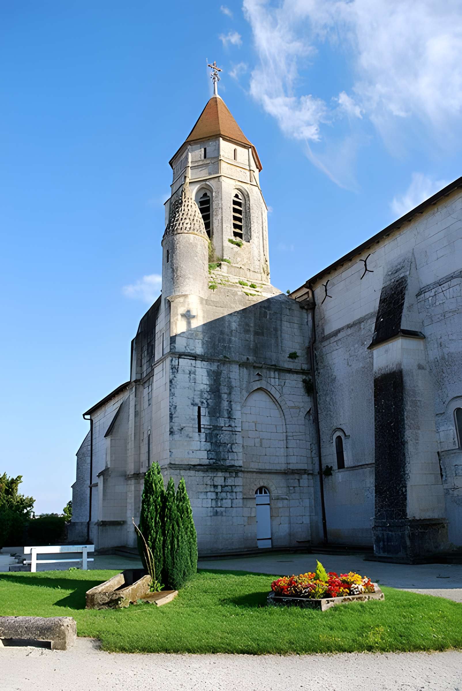 Église Saint-Quentin de Chermignac