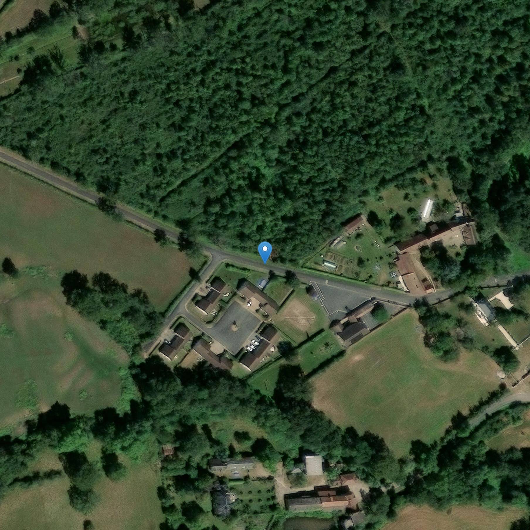 Photo de Epineuil-le-Fleuriel motte feudale