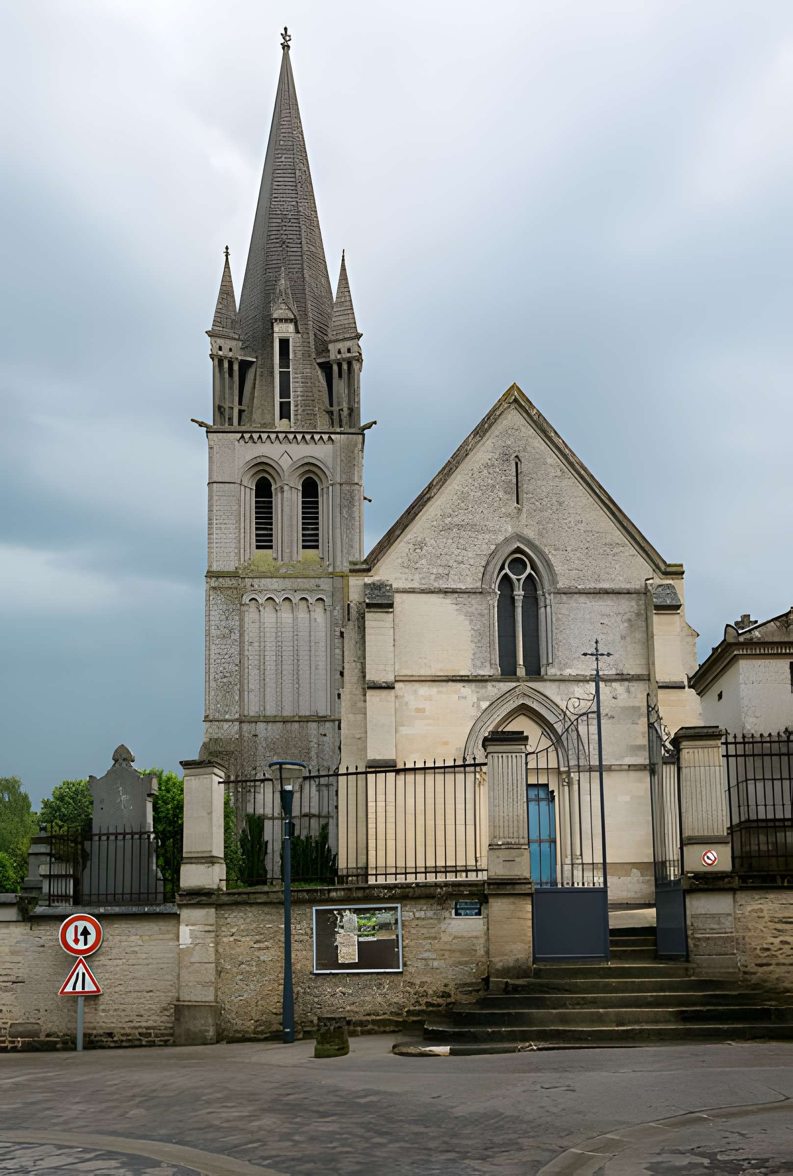 Église Saint-Rémi de Douvres-la-Délivrande