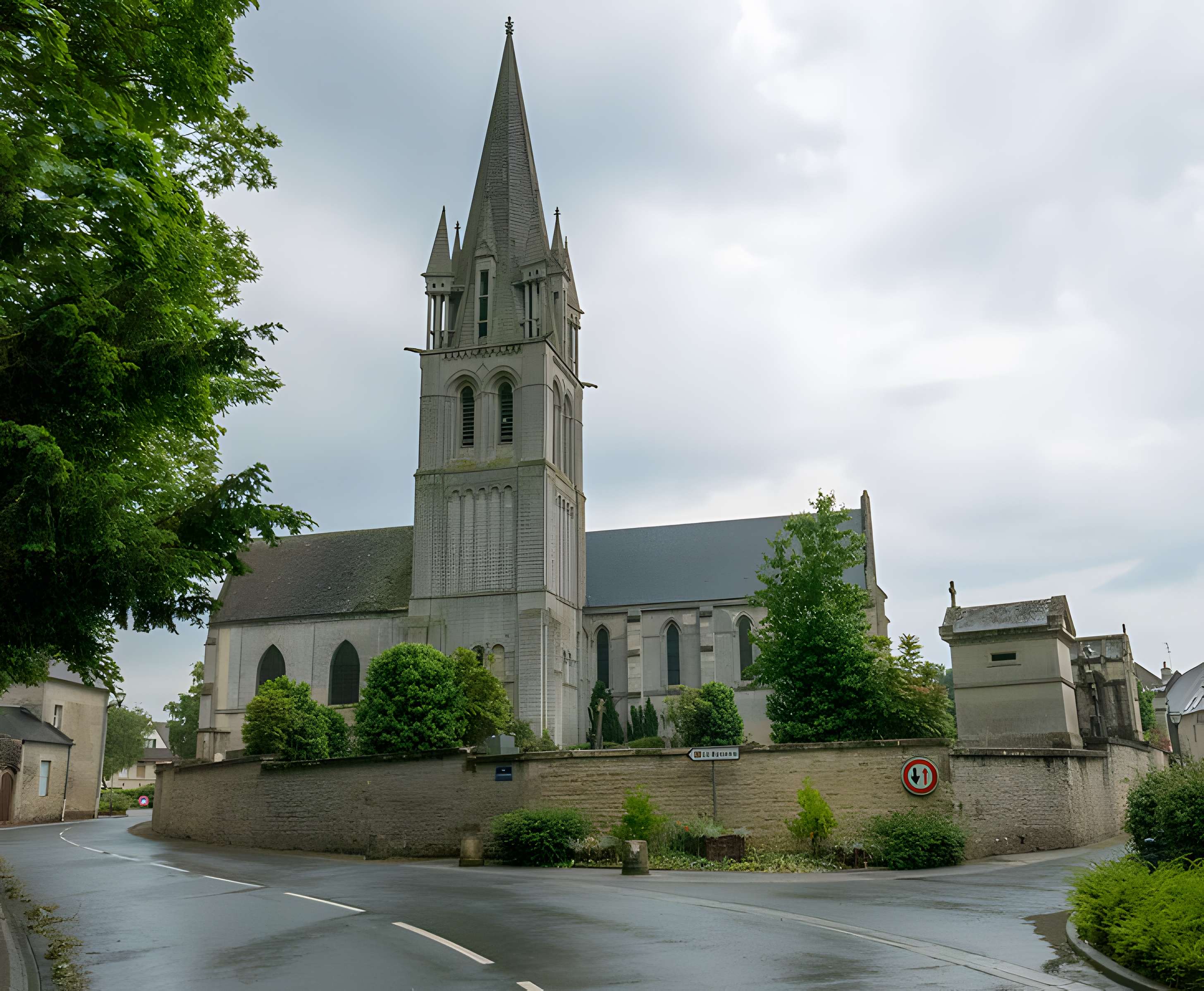 Église Saint-Rémi de Douvres-la-Délivrande