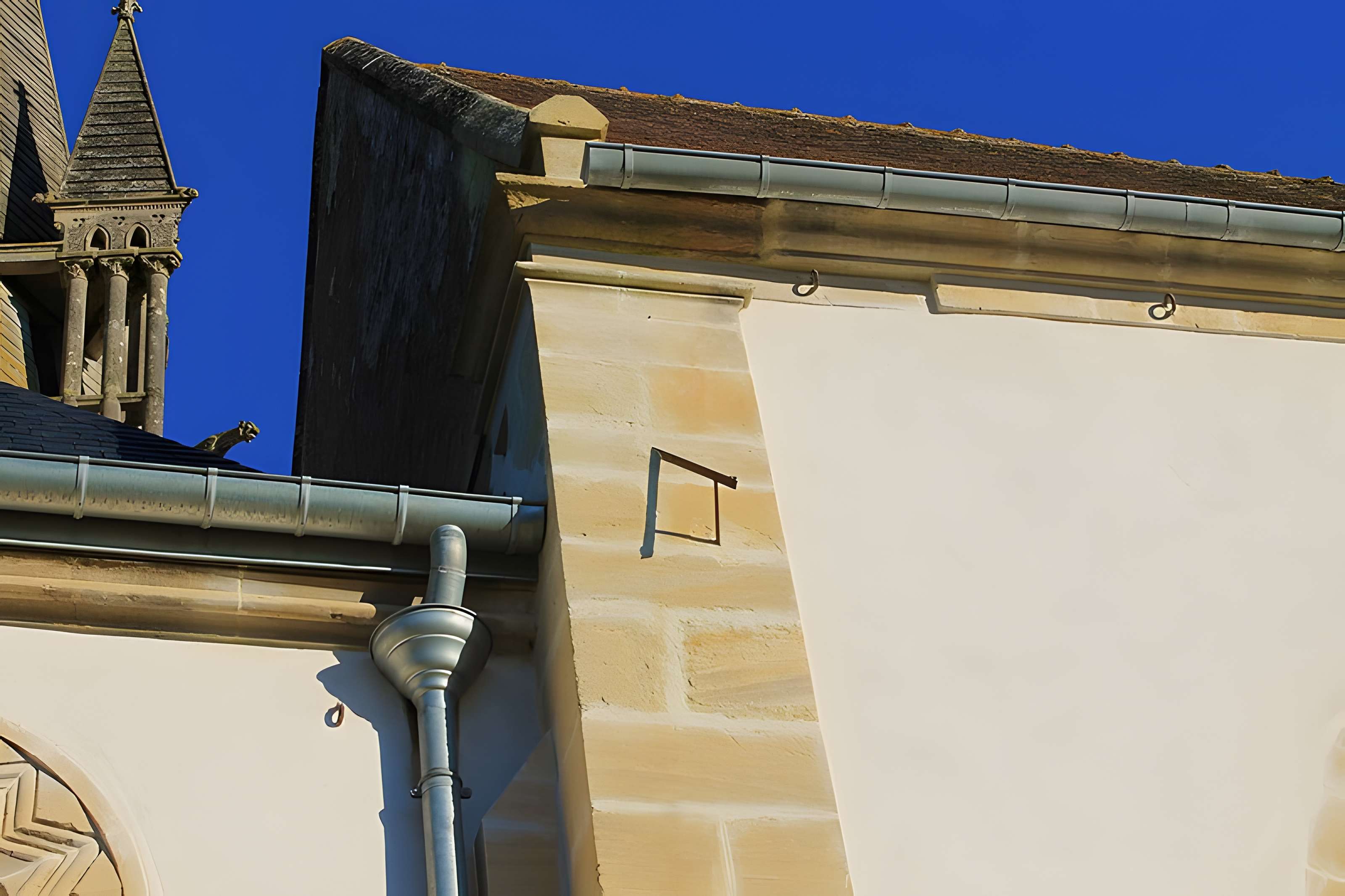 Église Saint-Rémi de Douvres-la-Délivrande