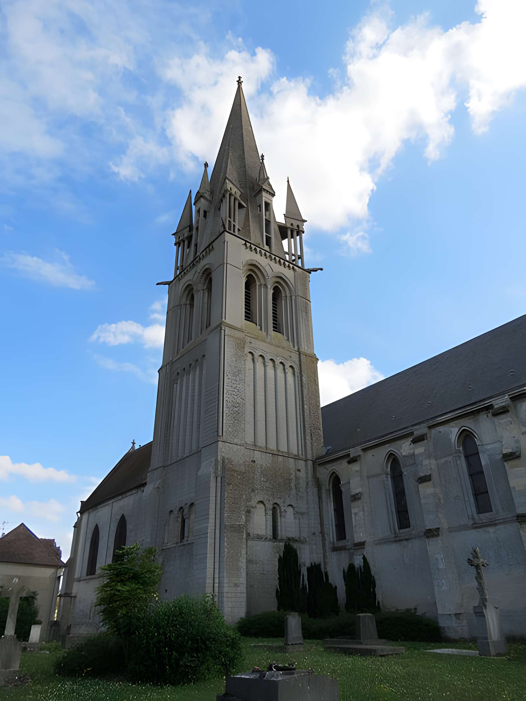 Église Saint-Rémi de Douvres-la-Délivrande